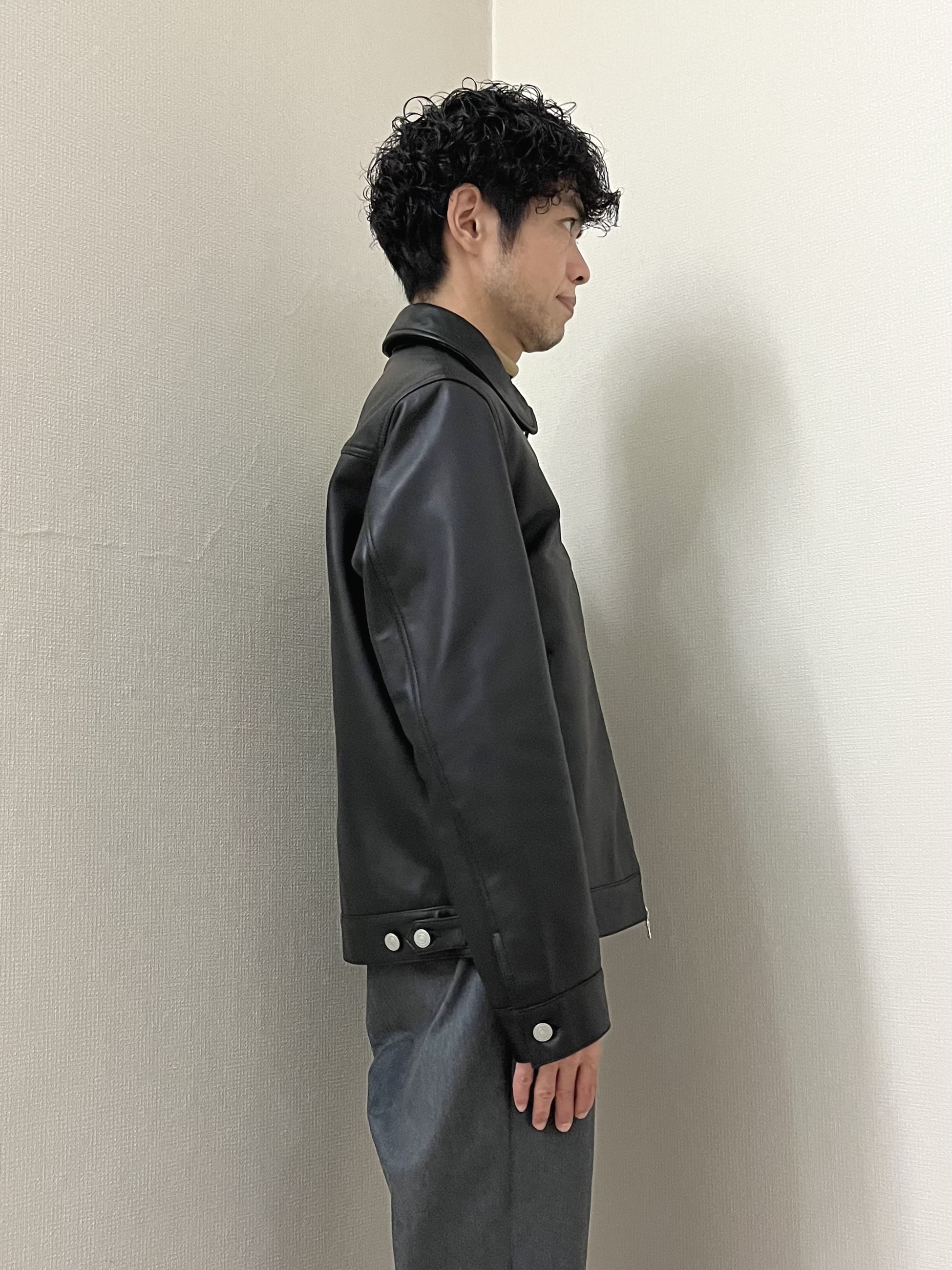 URAさんの「TAKEO KIKUCHI｜【BOWLER HAT LABEL】シングルレザーライダースジャケット」を使ったコーディネート