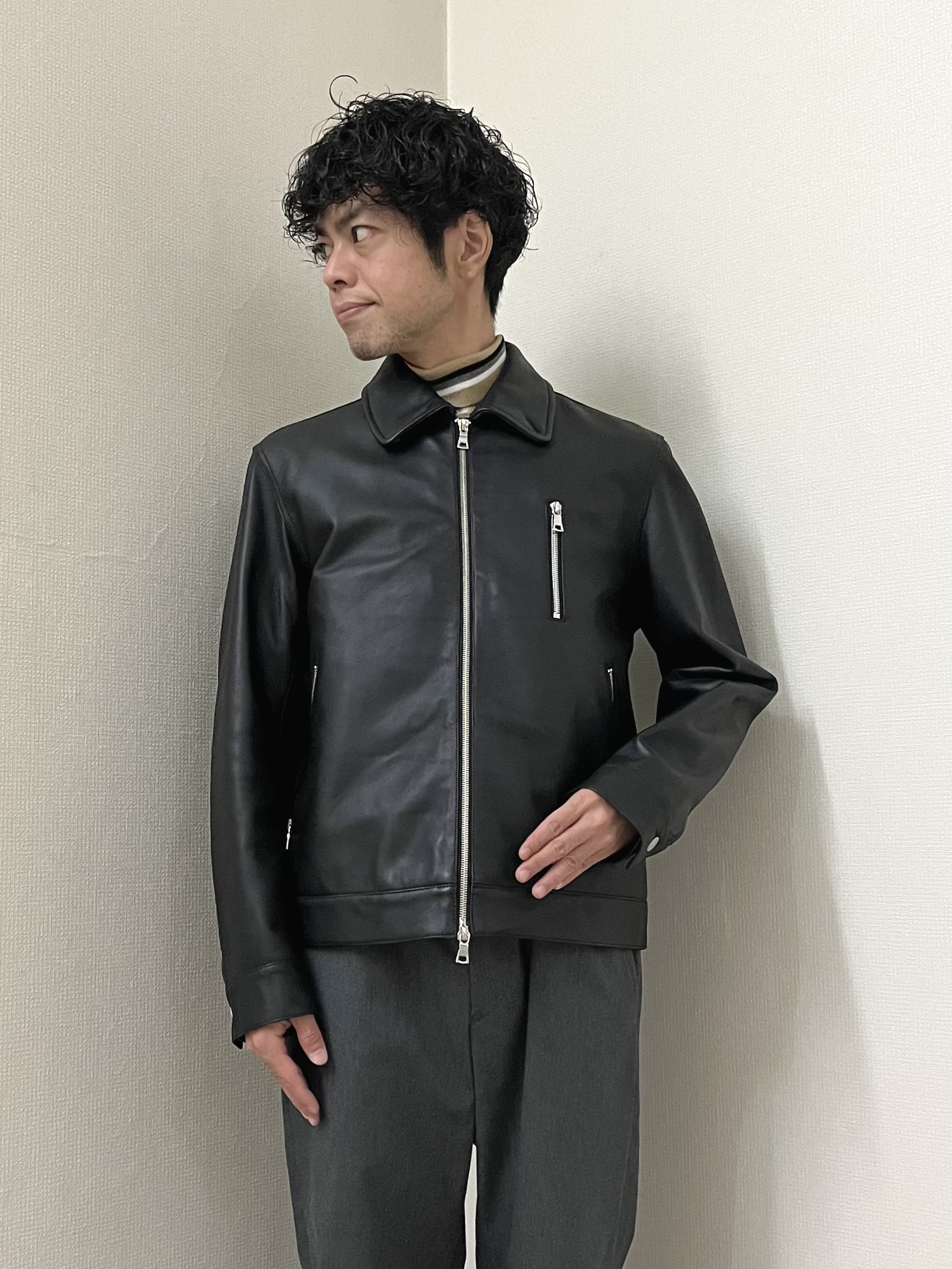 URAさんの「TAKEO KIKUCHI｜【BOWLER HAT LABEL】シングルレザーライダースジャケット」を使ったコーディネート
