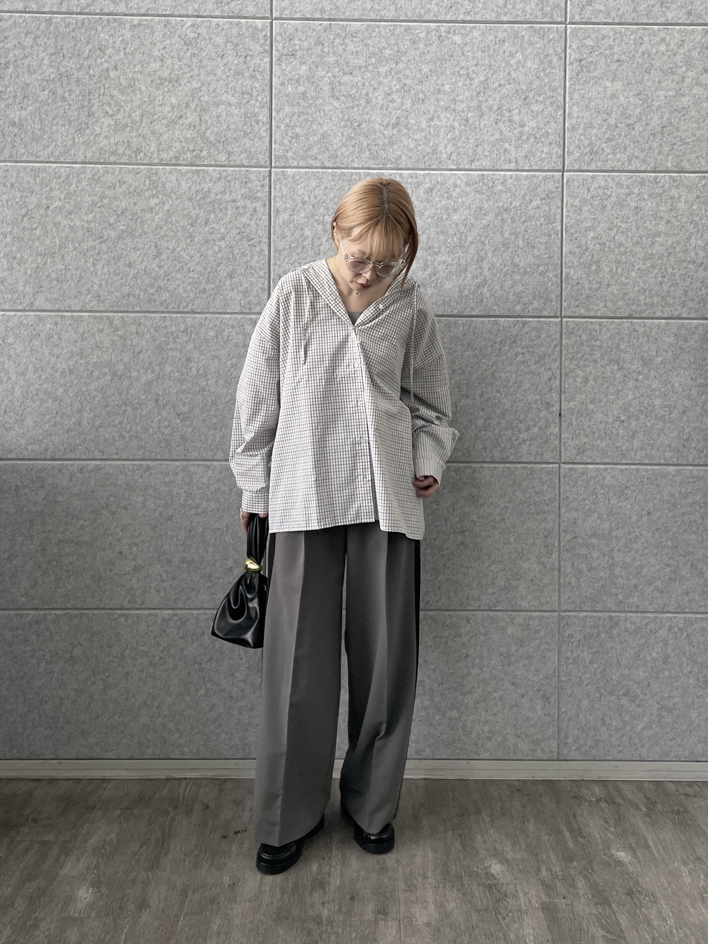 mikuさんの「INDIVI｜Comfy Slacks｜イージーサイドラインワイドパンツ」を使ったコーディネート