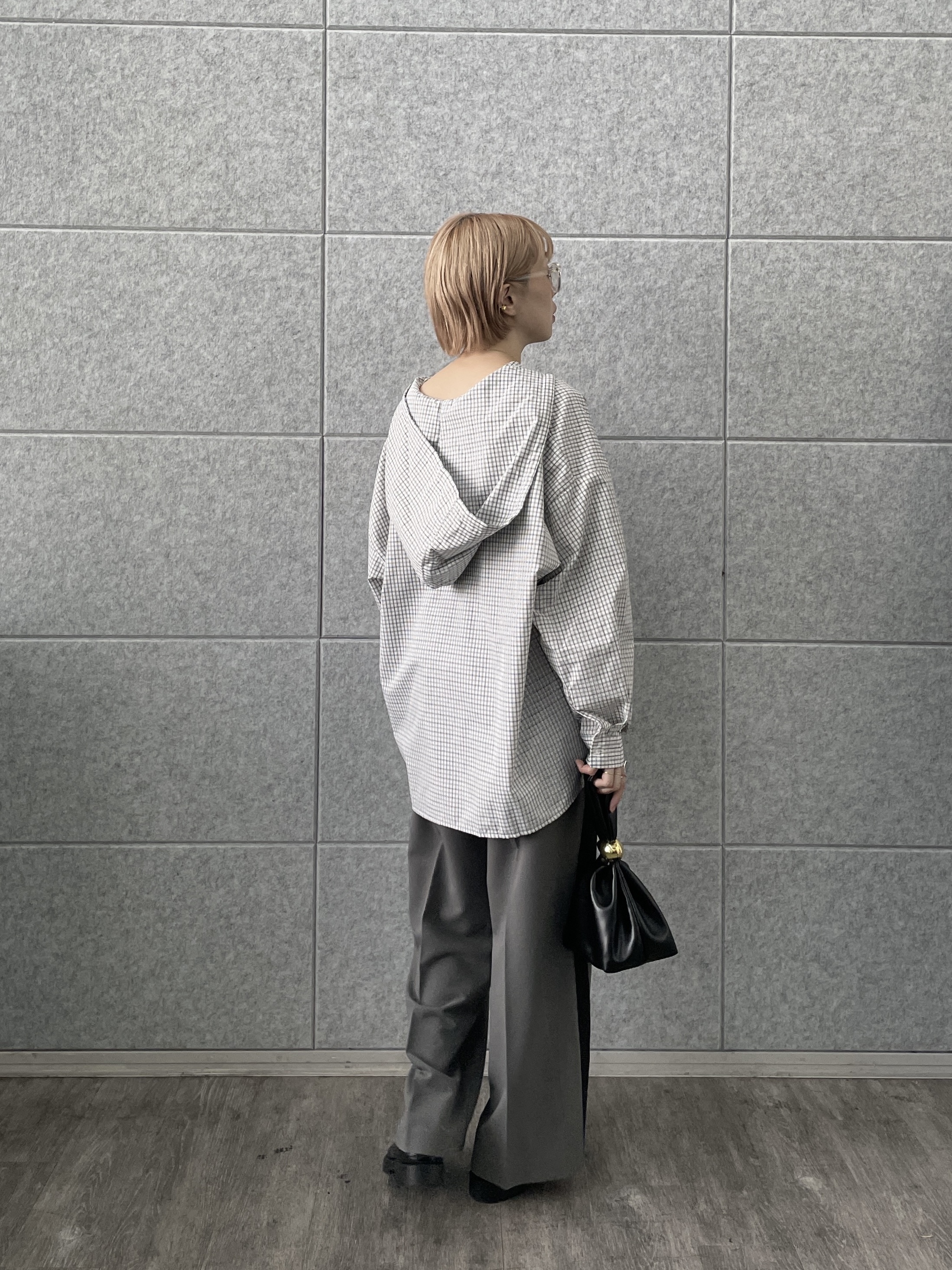 mikuさんの「INDIVI｜Comfy Slacks｜イージーサイドラインワイドパンツ」を使ったコーディネート