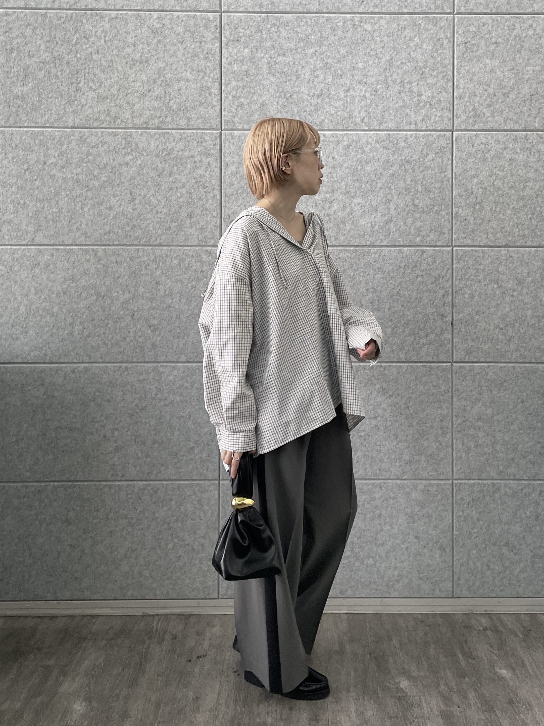 mikuさんの「INDIVI｜Comfy Slacks｜イージーサイドラインワイドパンツ」を使ったコーディネート