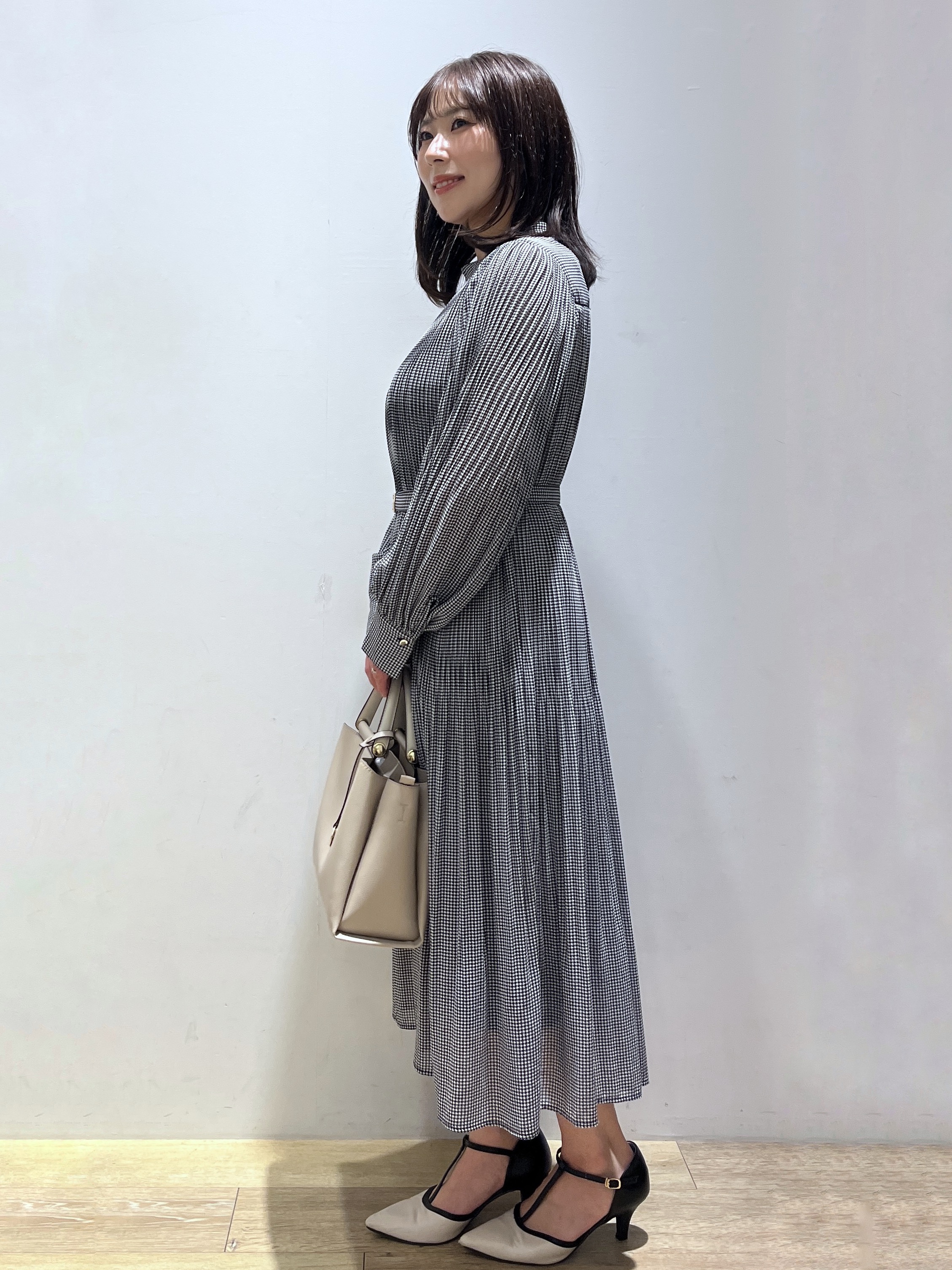 さやかさんの「index｜【XS-3Lサイズ】ジョーゼットアソートプリーツワンピース《洗濯機OK／防シワ／イージーアイロン》」を使ったコーディネート