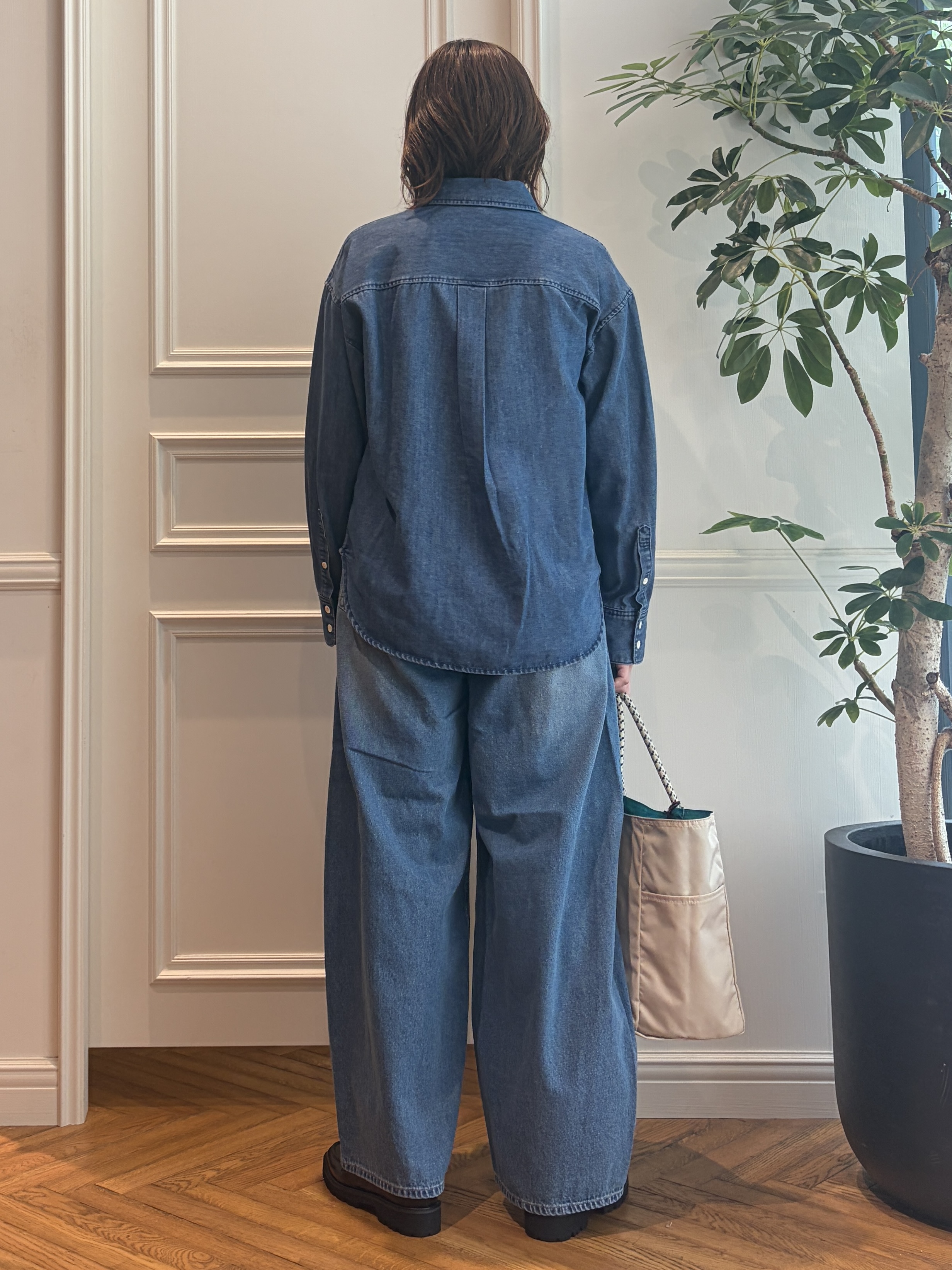 nakaoさんの「DRESSTERIOR｜◆MILOS（ミロス）チェーン付きバニティバッグ」を使ったコーディネート