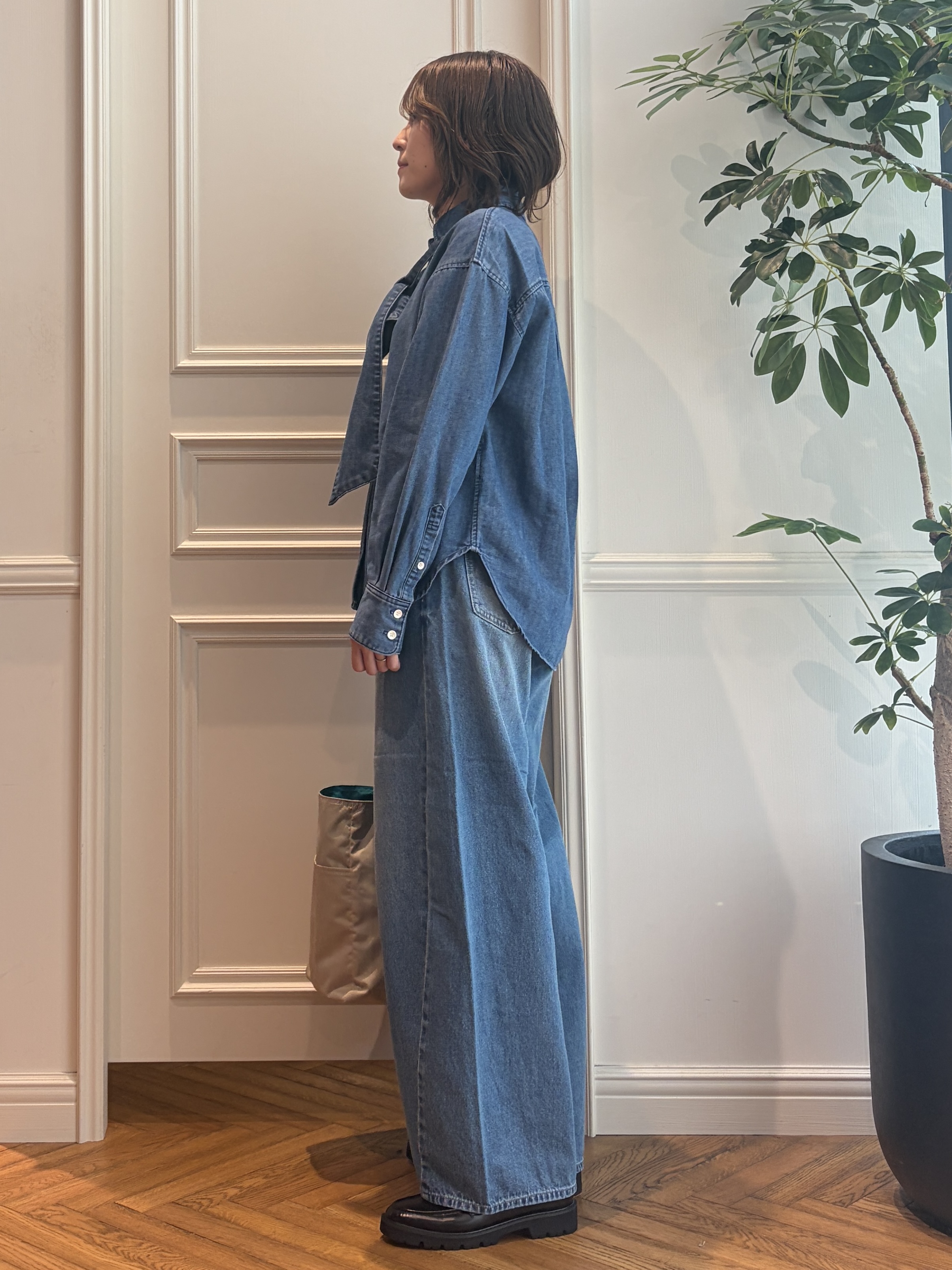 nakaoさんの「DRESSTERIOR｜◆MILOS（ミロス）チェーン付きバニティバッグ」を使ったコーディネート