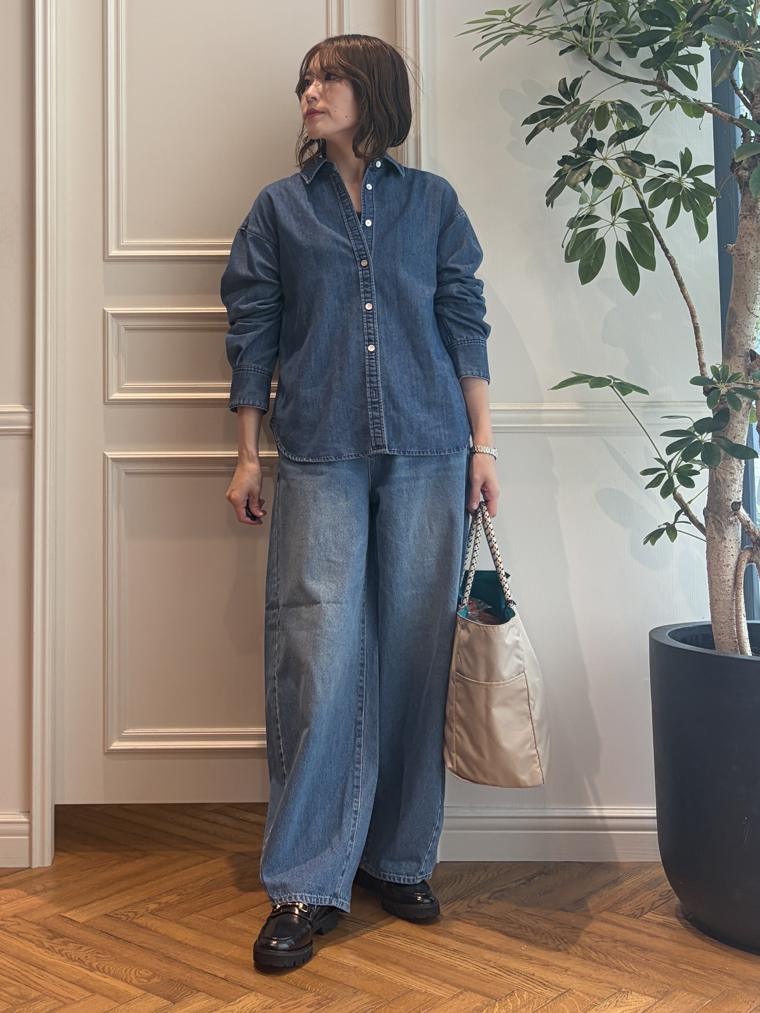 nakaoさんの「DRESSTERIOR｜◆MILOS（ミロス）チェーン付きバニティバッグ」を使ったコーディネート