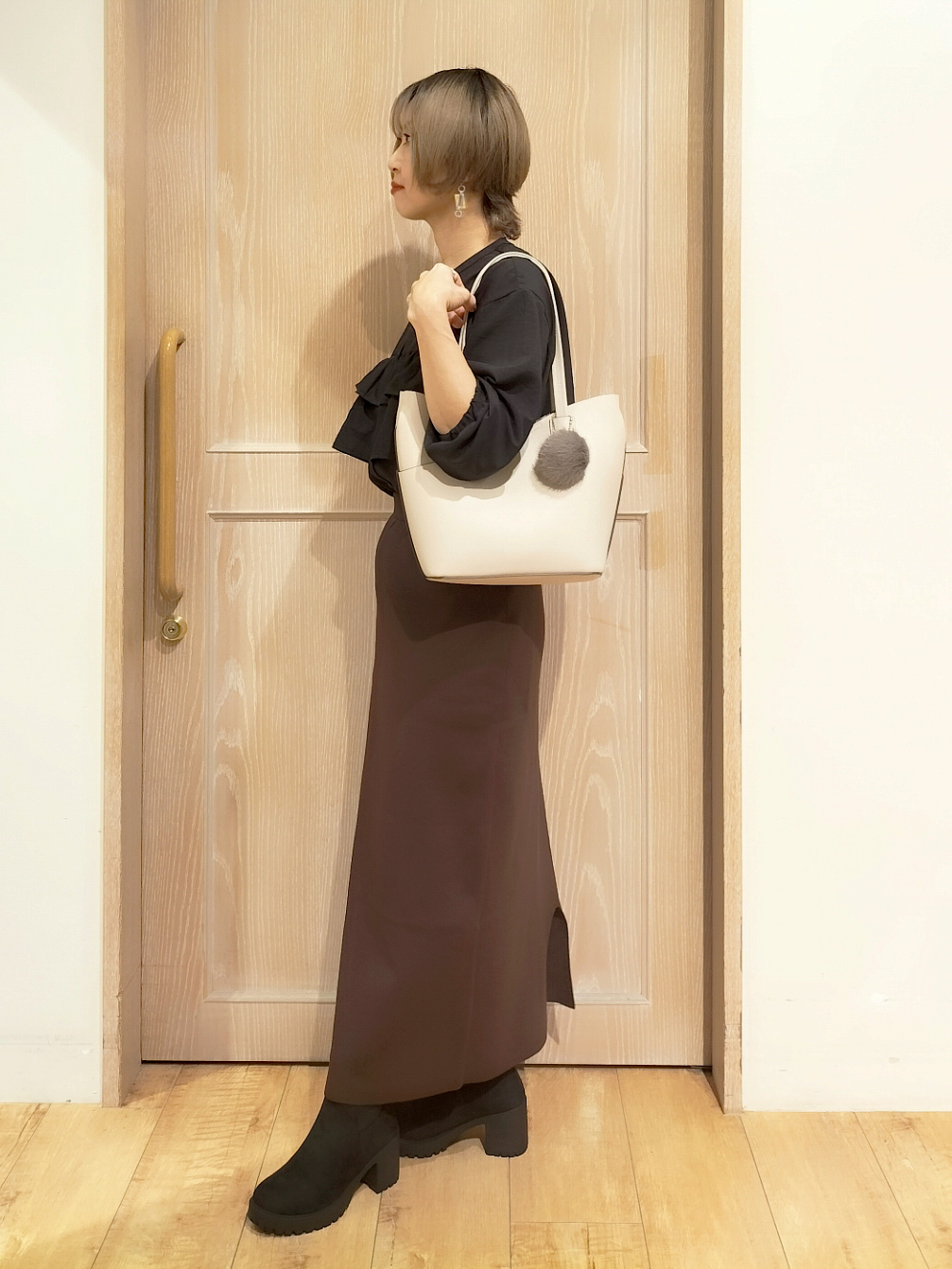 YUKIさんの「SHOO･LA･RUE｜【S-LL/洗濯機可】1枚で華やか ティアードフリルブラウス」を使ったコーディネート