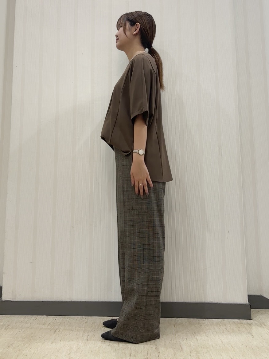 ちひさんの「INDIVI｜【洗濯機OK／ストレッチ◎】ストレートワイドパンツ」を使ったコーディネート
