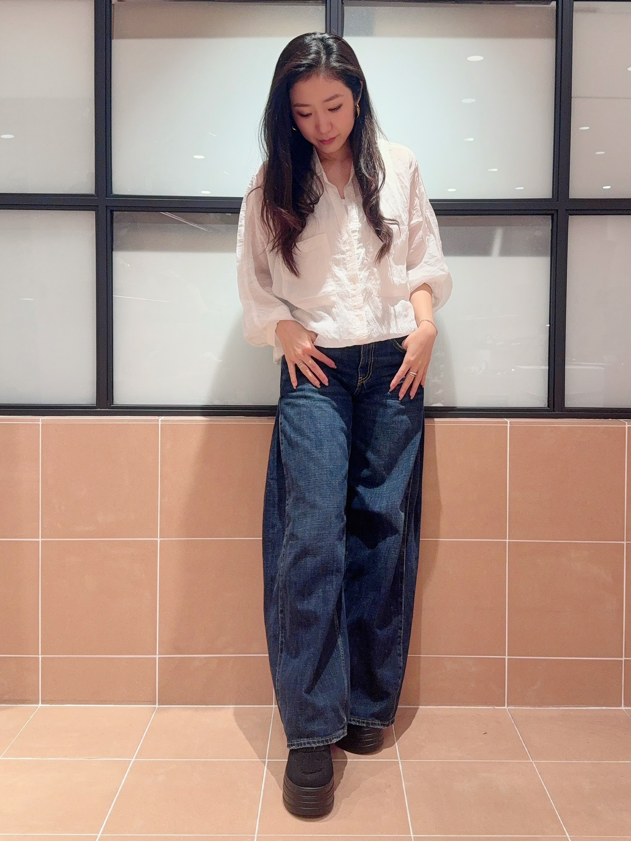 kaoriさんの「ESPERANZA｜きゅんフィットボアスニーカー」を使ったコーディネート