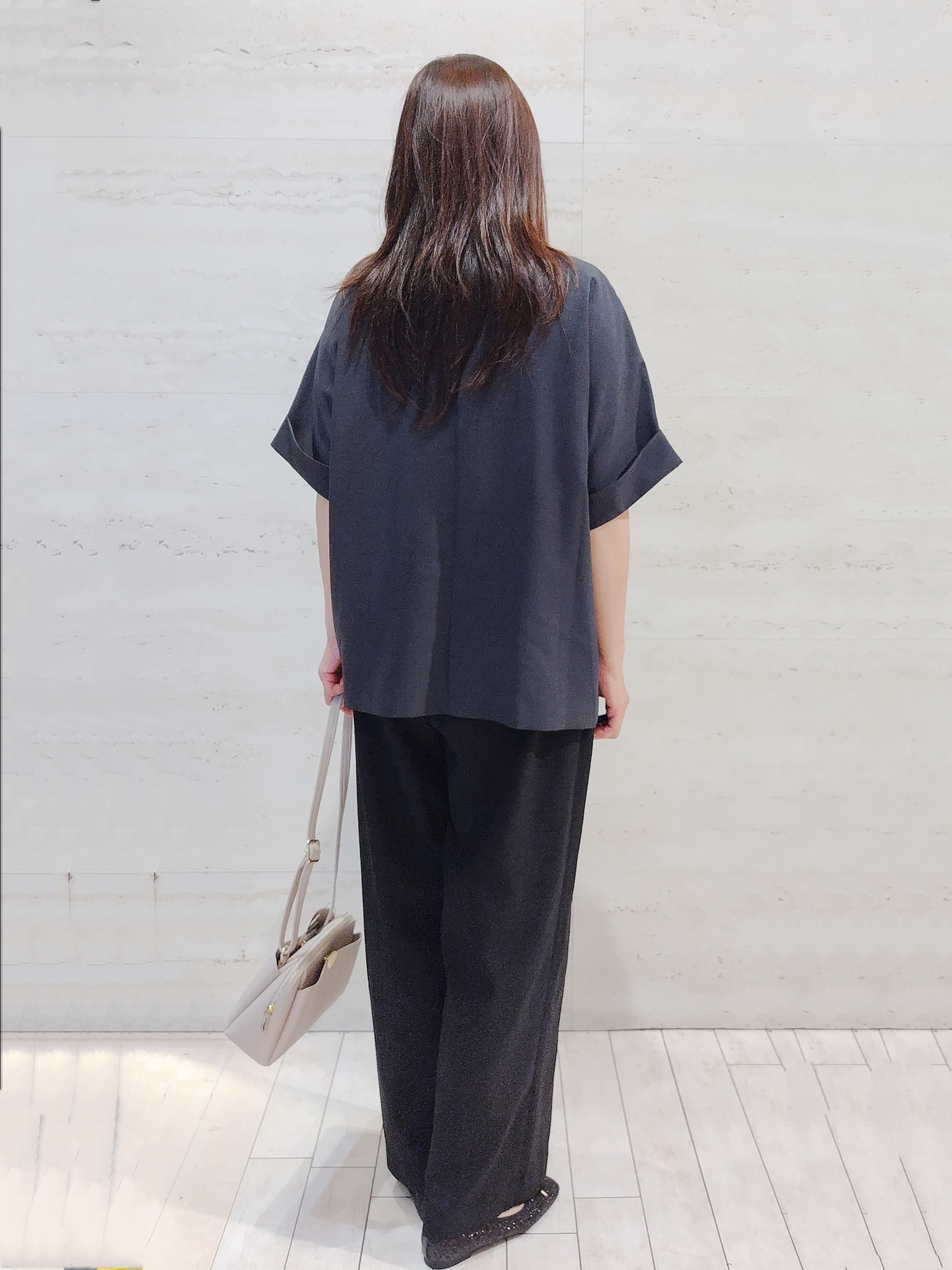 よしみさんの「OPAQUE.CLIP｜【接触冷感／吸水速乾／通気性】リネンライクジャケット《防シワ／洗濯機OK》」を使ったコーディネート