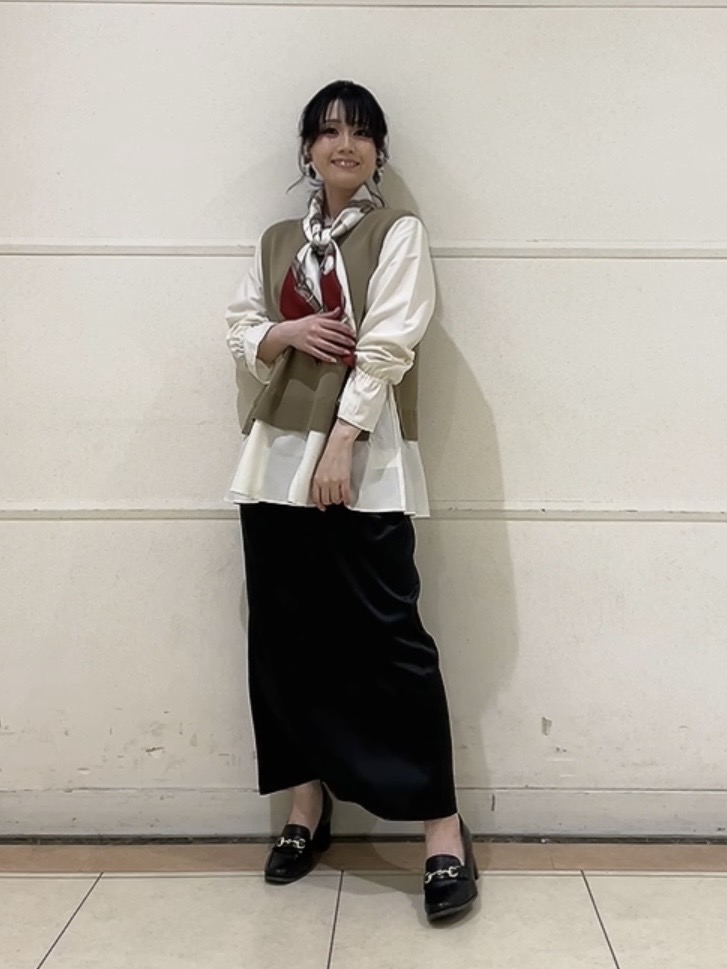 watanabeさんの「UNTITLED｜【洗える／1枚でコーデ完成】重ね着風ニットトップス」を使ったコーディネート