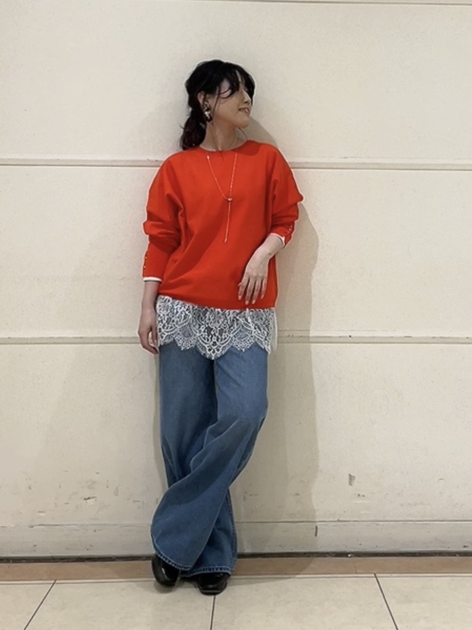watanabeさんの「UNTITLED｜【洗える／レイヤードにおすすめ】裾レーストップス」を使ったコーディネート