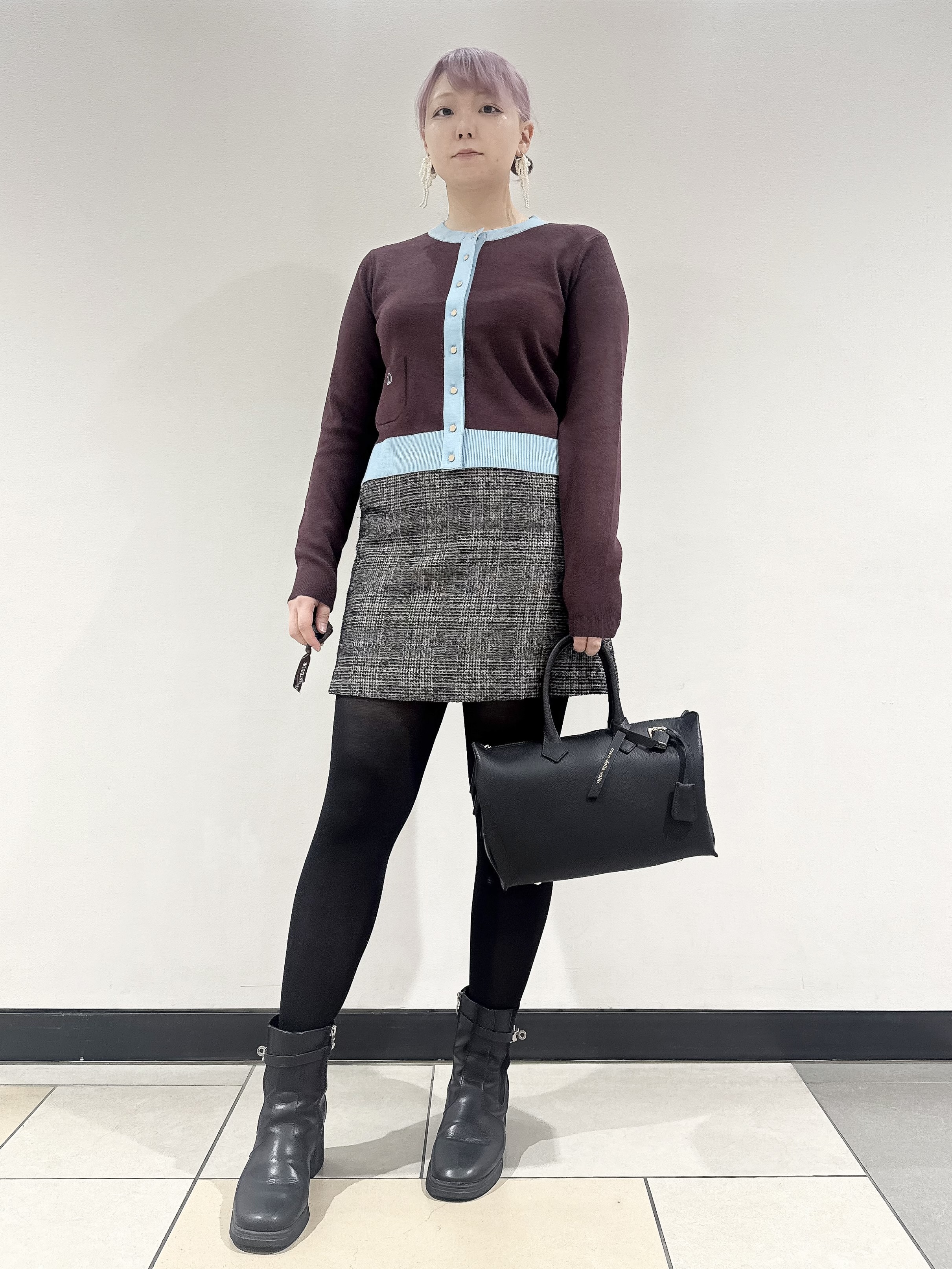 なかもとあきさんの「DRESSTERIOR｜【ウォッシャブル】コットンカシミヤバイカラーカーディガン」を使ったコーディネート