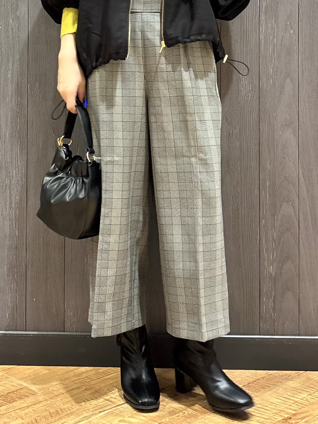 meiさんの「SHOO･LA･RUE｜【通気性〇/セットアップ可/洗濯機可】メッシュドルマン ジップブルゾン」を使ったコーディネート