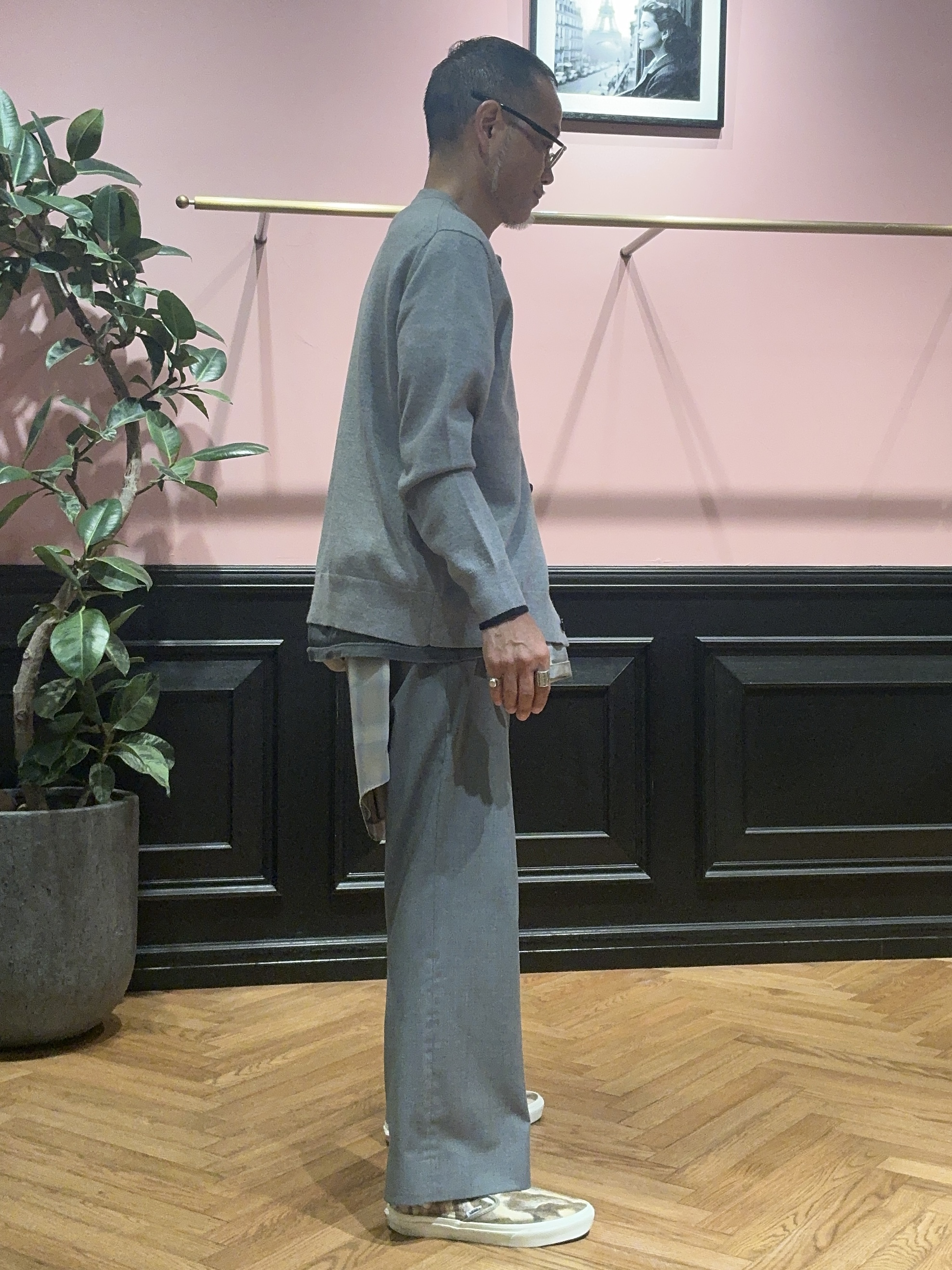 torigoeさんの「DRESSTERIOR｜【7色展開】ゼニアバルーファ キャッシュウール ラウンドネックカーディガン」を使ったコーディネート