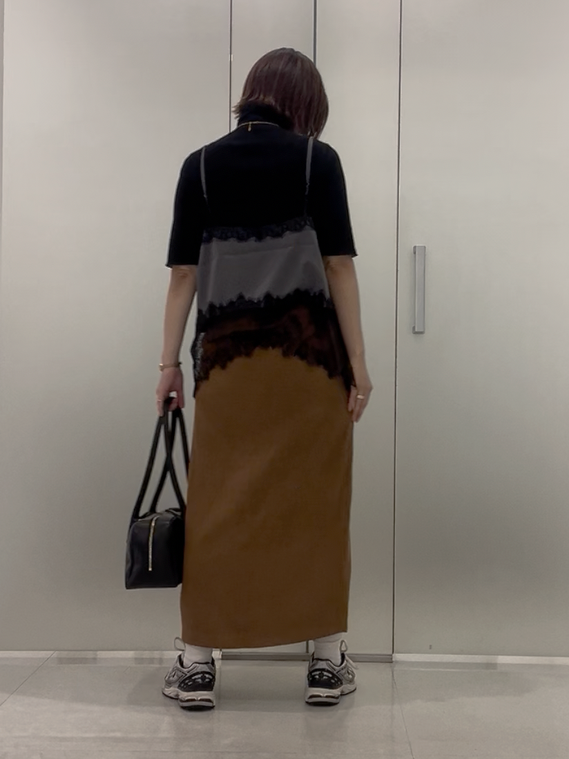 まどかさんの「UNTITLED｜◆【追加/ステンレス】カーヴィプレートショートネックレス」を使ったコーディネート