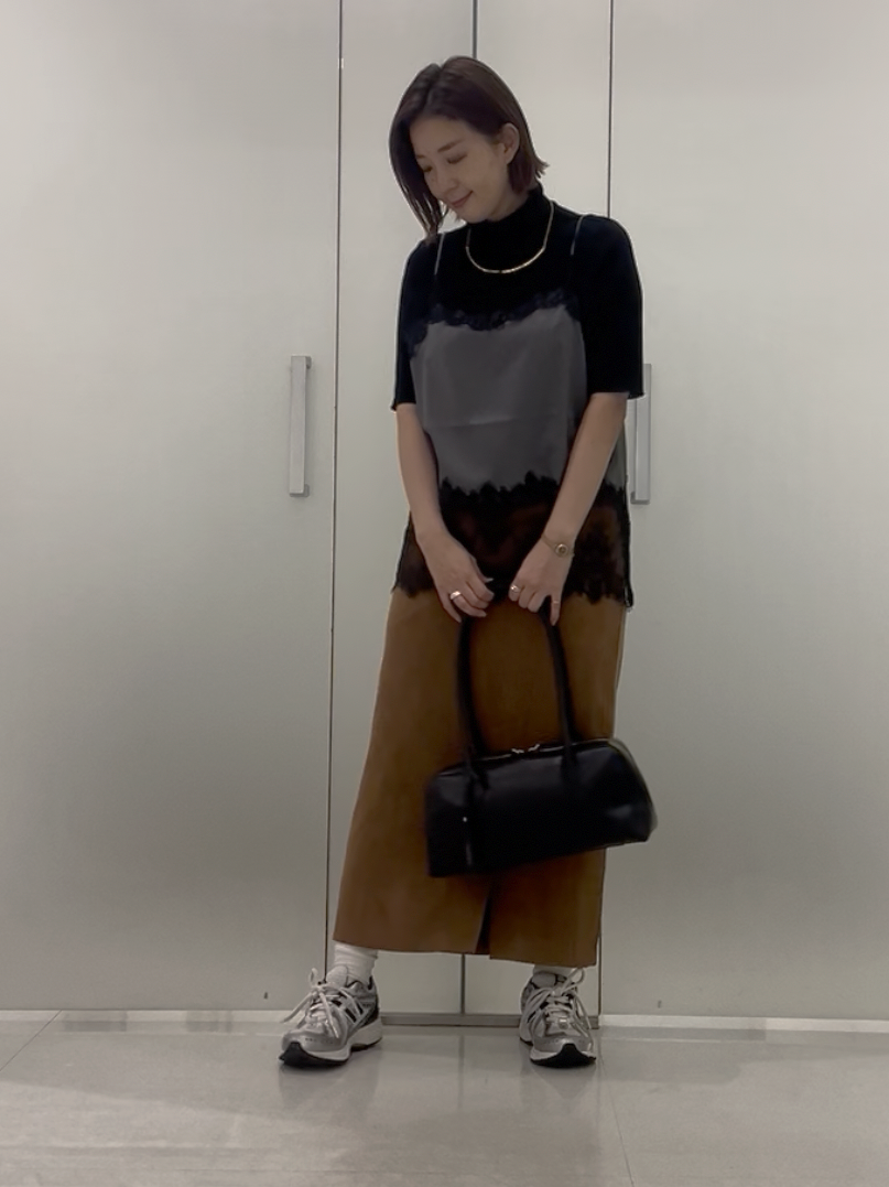 まどかさんの「UNTITLED｜◆【追加/ステンレス】カーヴィプレートショートネックレス」を使ったコーディネート
