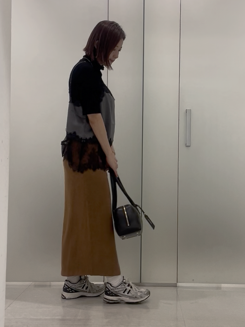 まどかさんの「UNTITLED｜◆【追加/ステンレス】カーヴィプレートショートネックレス」を使ったコーディネート