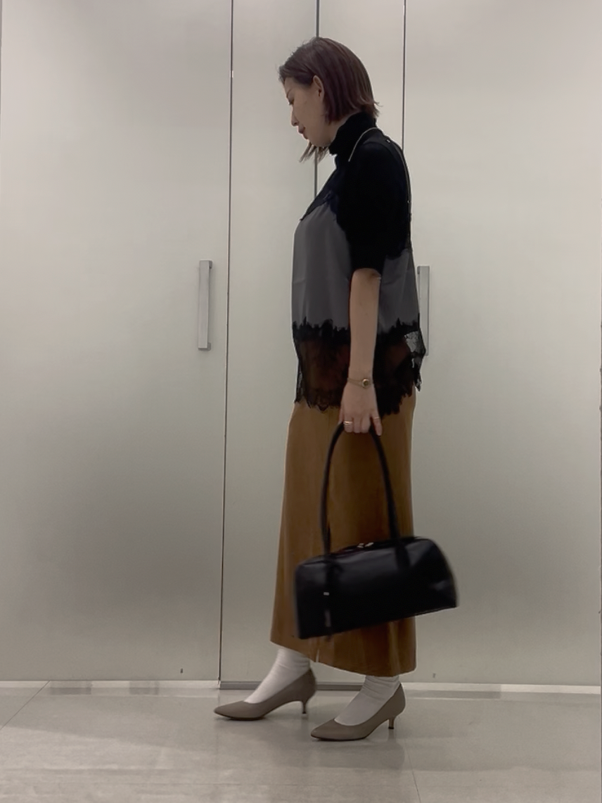 まどかさんの「UNTITLED｜◆【追加/ステンレス】カーヴィプレートショートネックレス」を使ったコーディネート