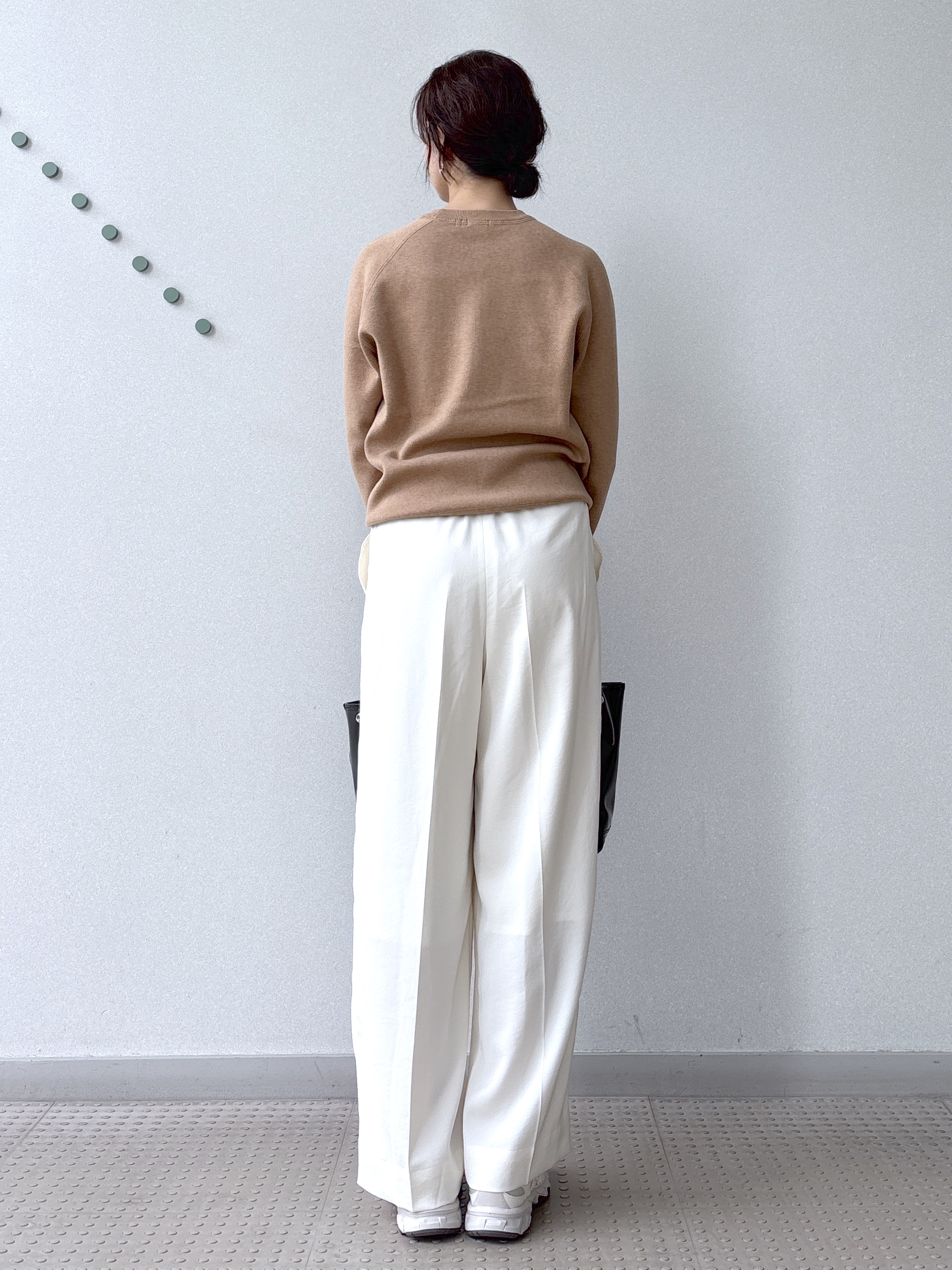saitoさんの「DRESSTERIOR｜【6色展開/ウォッシャブル】コットンカシミヤニット」を使ったコーディネート