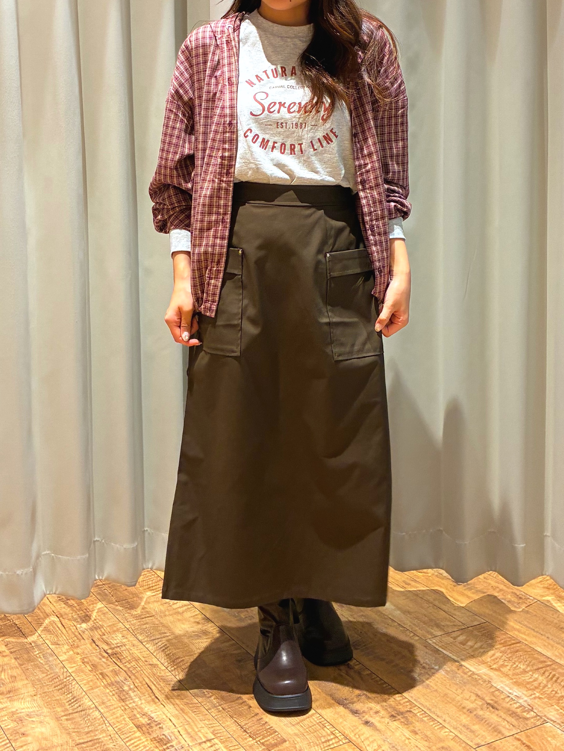 もんちゃんさんの「SHOO･LA･RUE｜【選べる4柄/体型カバー】ゆるっと着られる BIGロンT」を使ったコーディネート