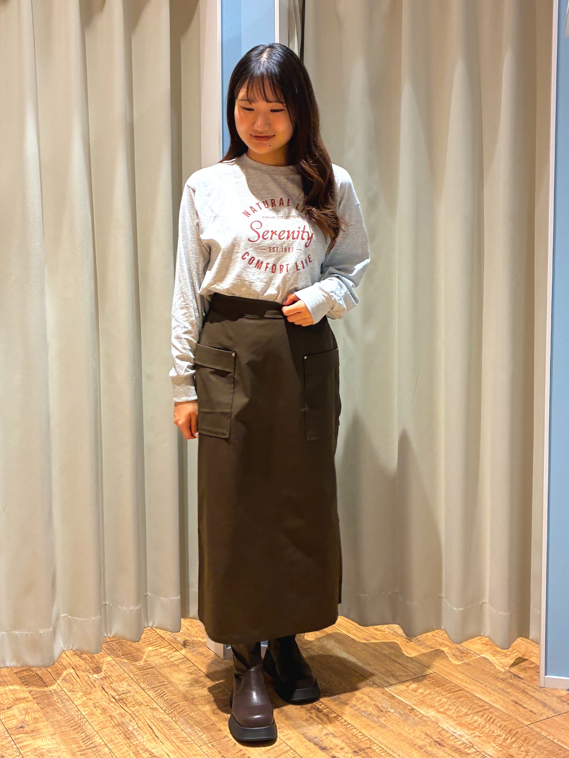 もんちゃんさんの「SHOO･LA･RUE｜【選べる4柄/体型カバー】ゆるっと着られる BIGロンT」を使ったコーディネート