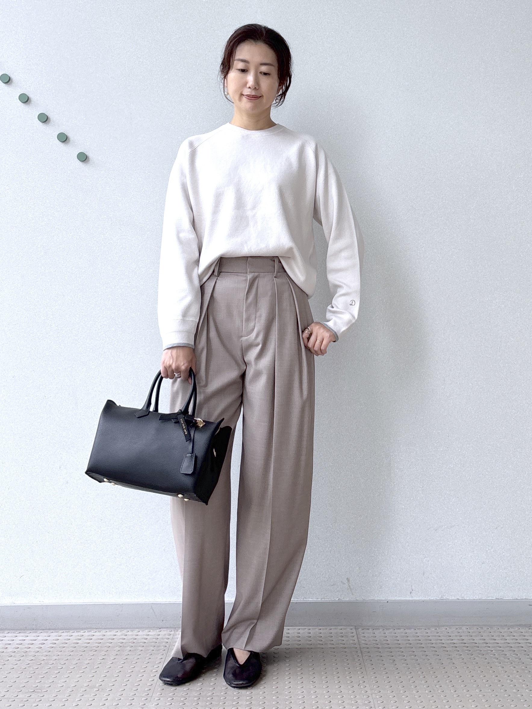 saitoさんの「DRESSTERIOR｜【6色展開/ウォッシャブル】コットンカシミヤニット」を使ったコーディネート