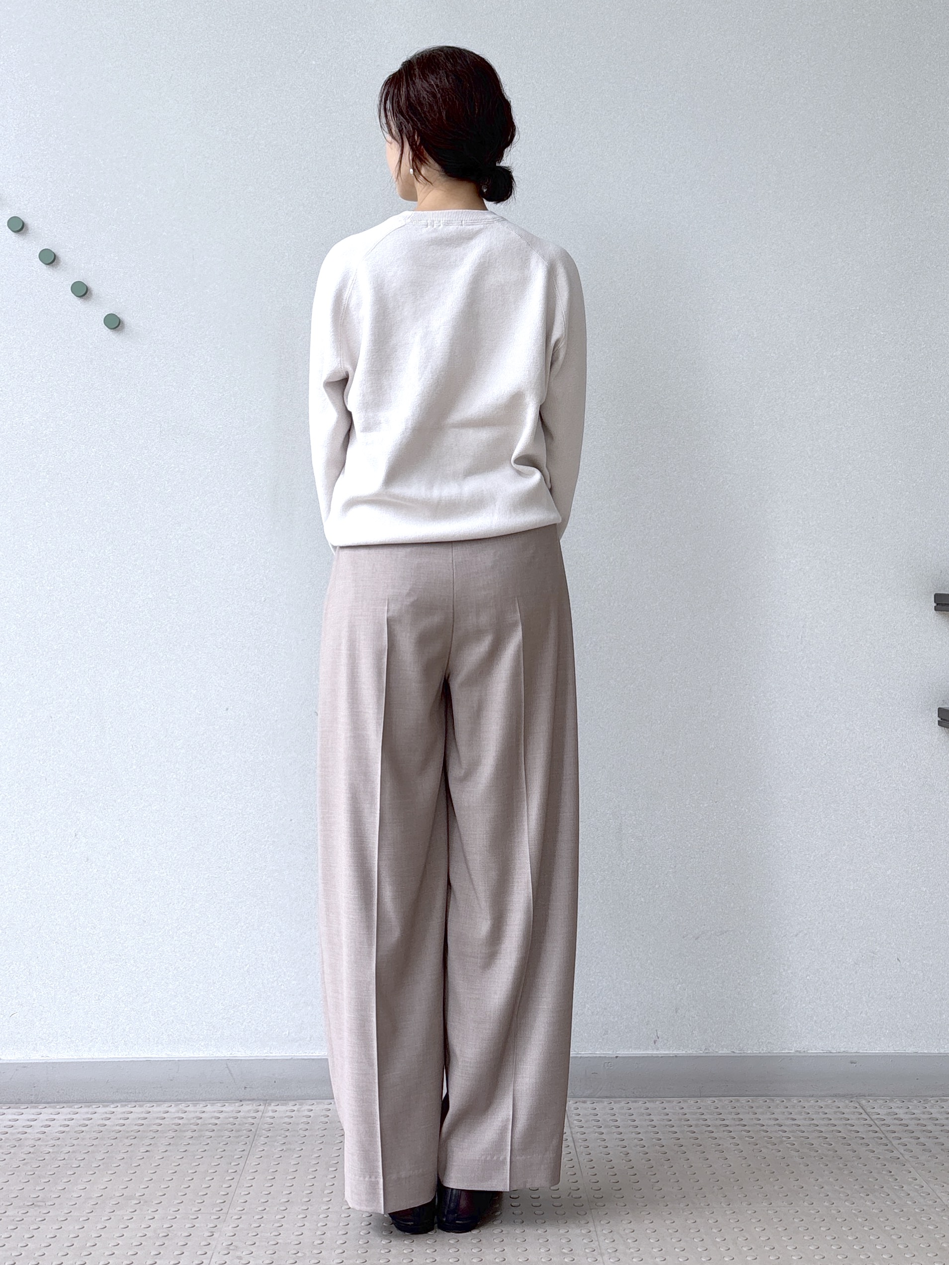 saitoさんの「DRESSTERIOR｜【6色展開/ウォッシャブル】コットンカシミヤニット」を使ったコーディネート