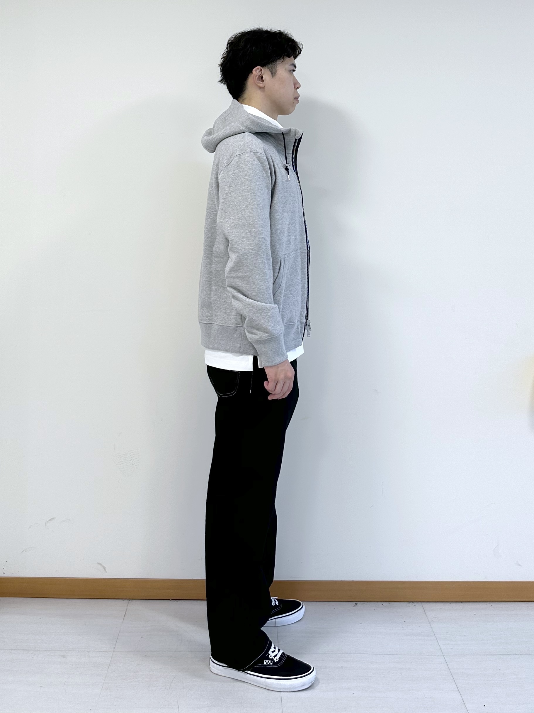 イッシーさんの「TAKEO KIKUCHI｜【BOWLER HAT LABEL】オフタートル プルオーバージャージ」を使ったコーディネート