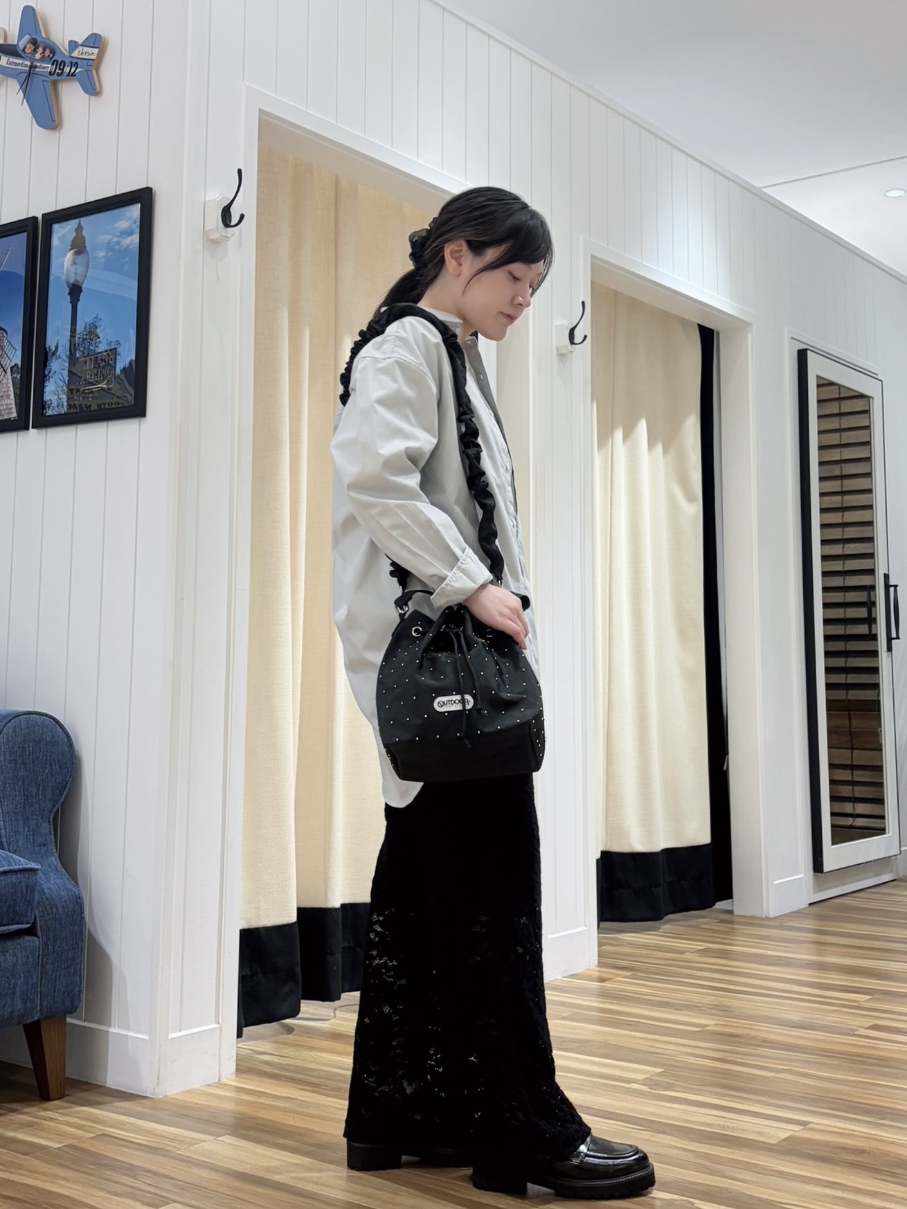 石田亜里紗さんの「Dessin｜【洗える/オンオフ着られる】袖裏ワンポイント刺繍 オーバーシャツ」を使ったコーディネート