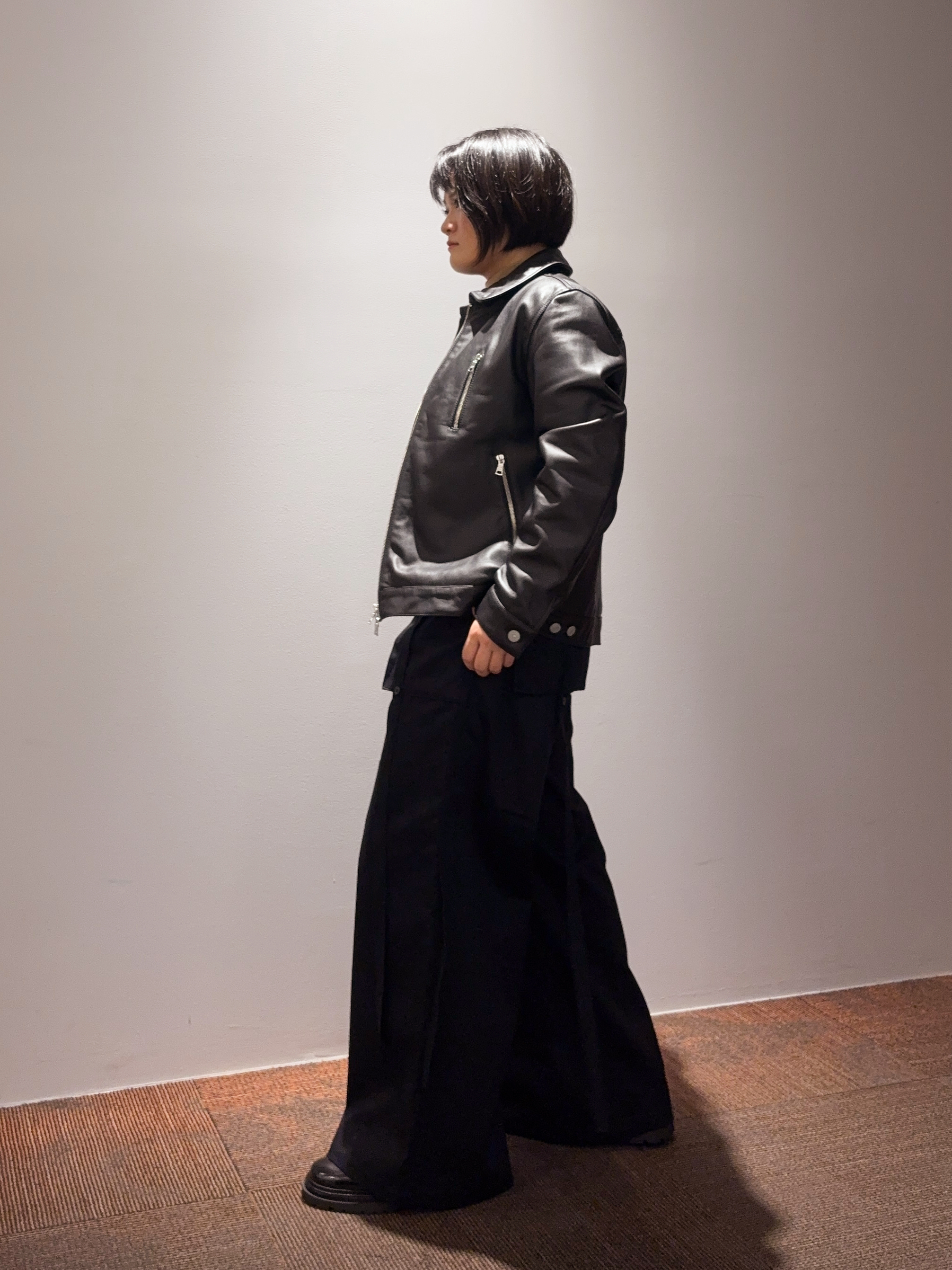 karuさんの「TAKEO KIKUCHI｜カツラギパラシュートパンツ」を使ったコーディネート