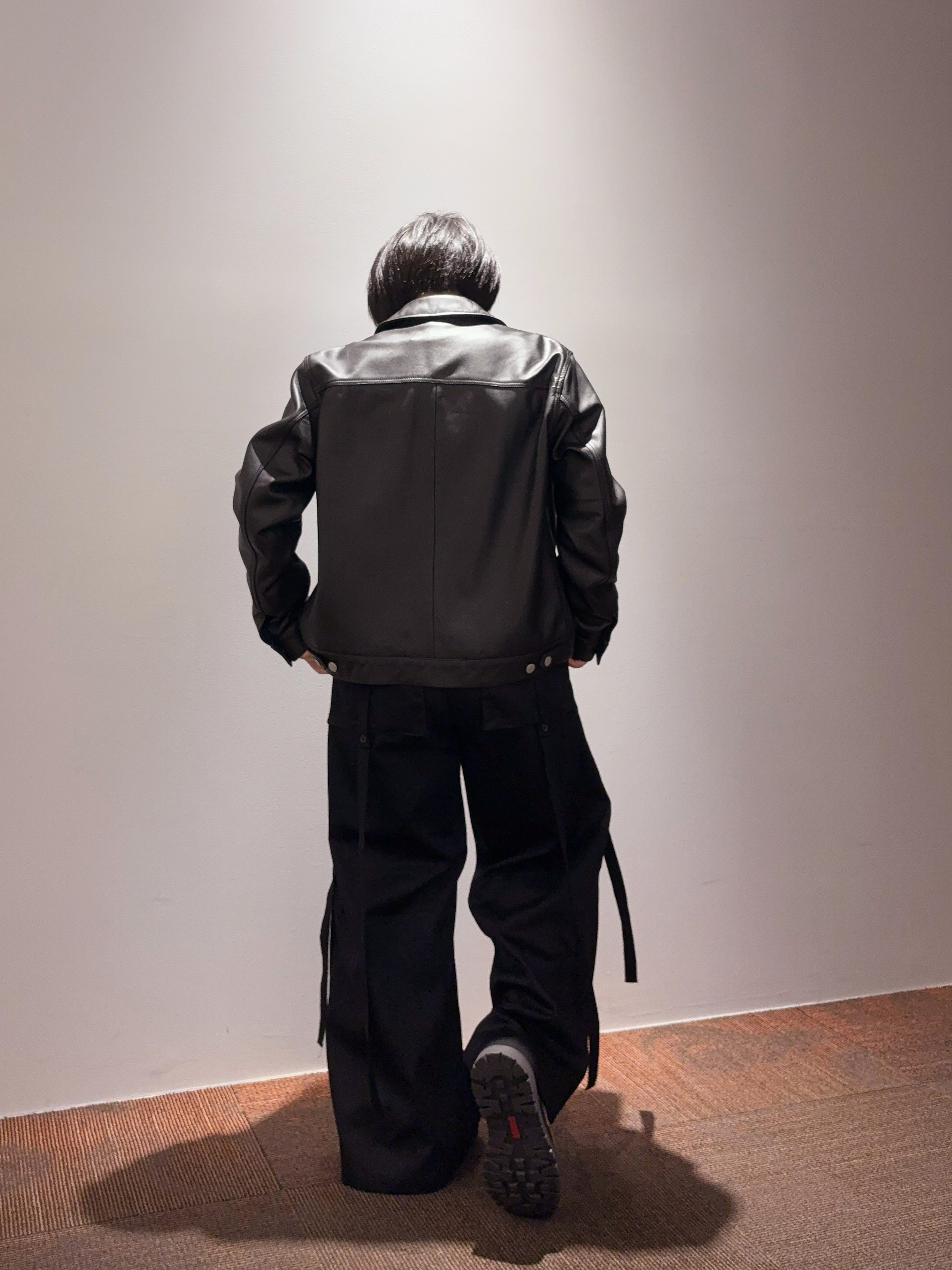 karuさんの「TAKEO KIKUCHI｜カツラギパラシュートパンツ」を使ったコーディネート