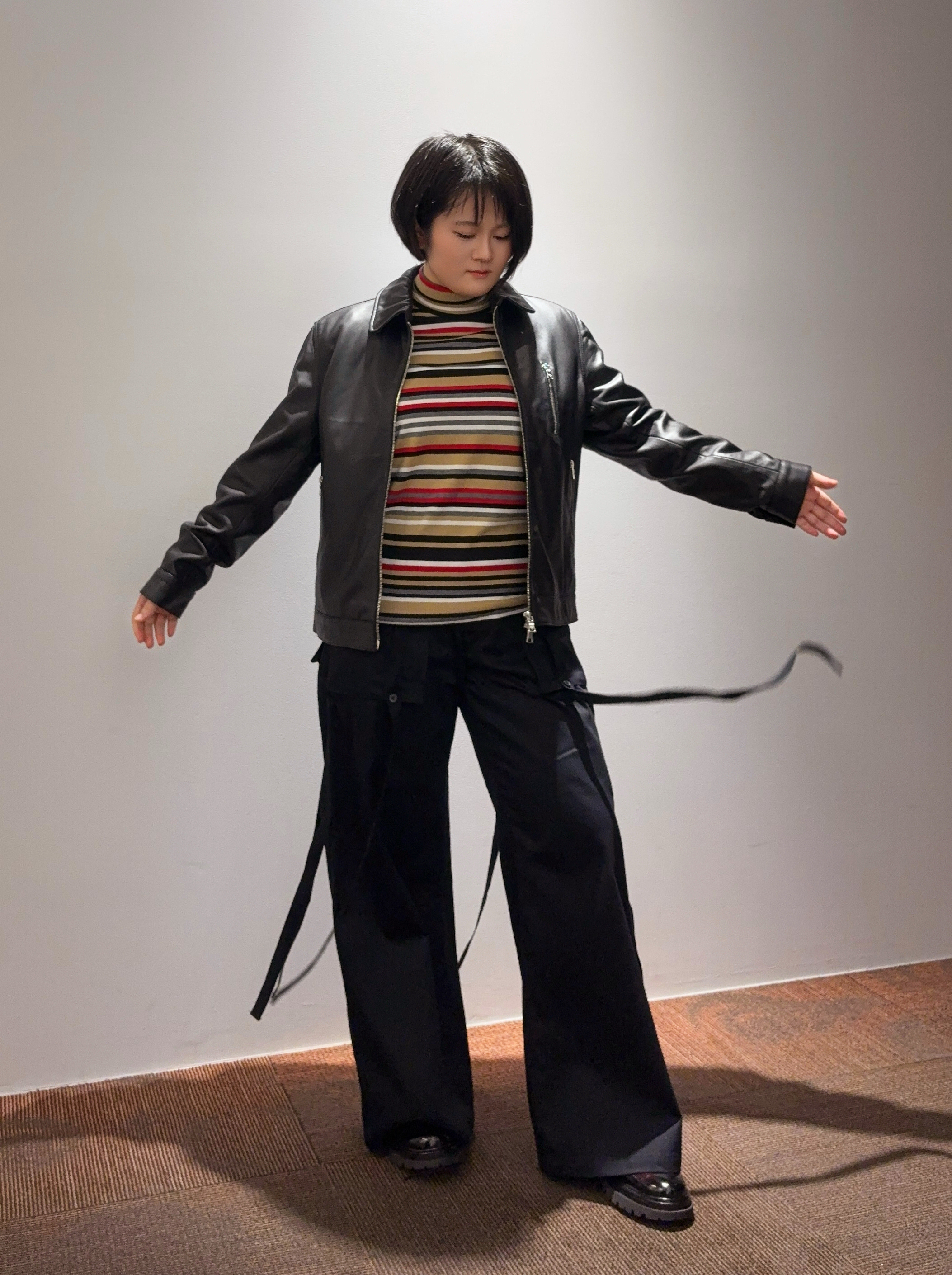 karuさんの「TAKEO KIKUCHI｜カツラギパラシュートパンツ」を使ったコーディネート