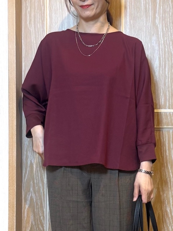 KAORIさんの「SHOO･LA･RUE｜【着丈選べる/洗濯後しわになりにくい】インせず着られる ドルマンブラウス」を使ったコーディネート