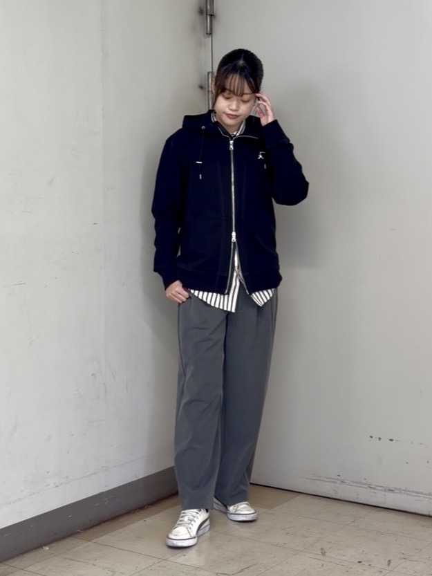 かわぴーさんの「TAKEO KIKUCHI｜【BOWLER HAT LABEL】日本製オルタネートストライプシャツ」を使ったコーディネート