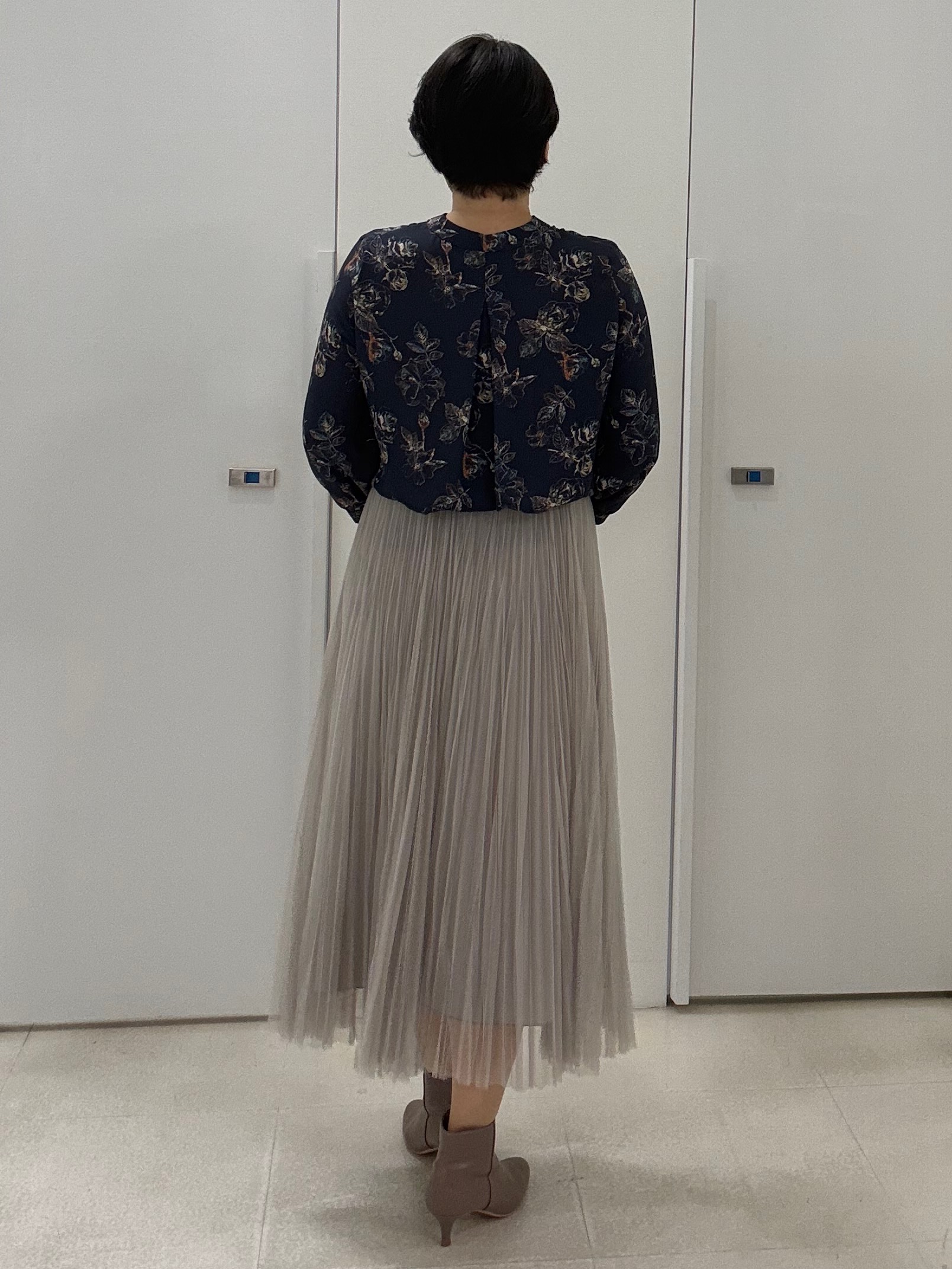 hIさんの「COUP DE CHANCE｜【手洗い可】エアリーチュールスカート」を使ったコーディネート