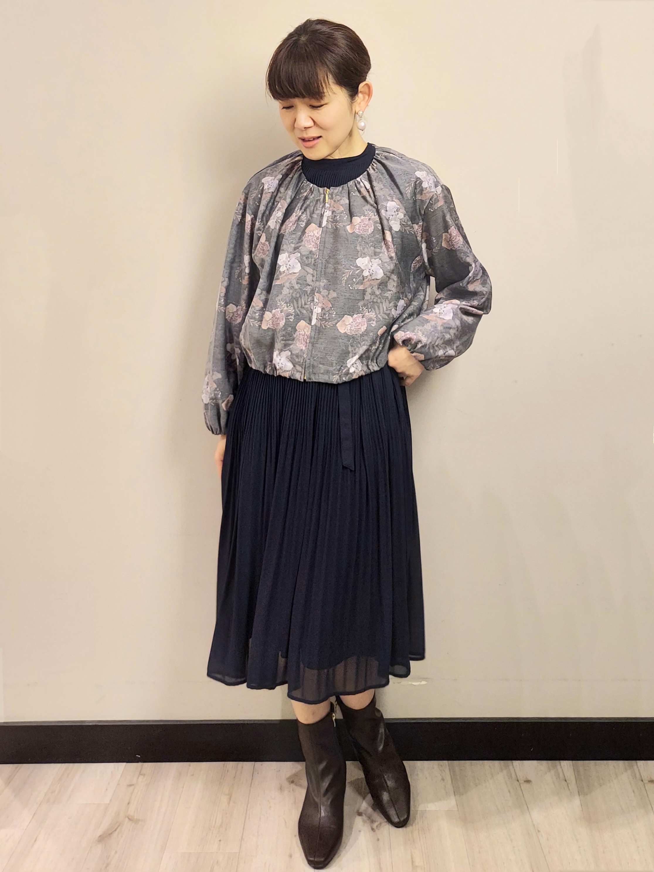 MAKIさんの「index｜◆【日比谷花壇コラボ】フラワーノーカラーブルゾン【洗濯機OK】」を使ったコーディネート