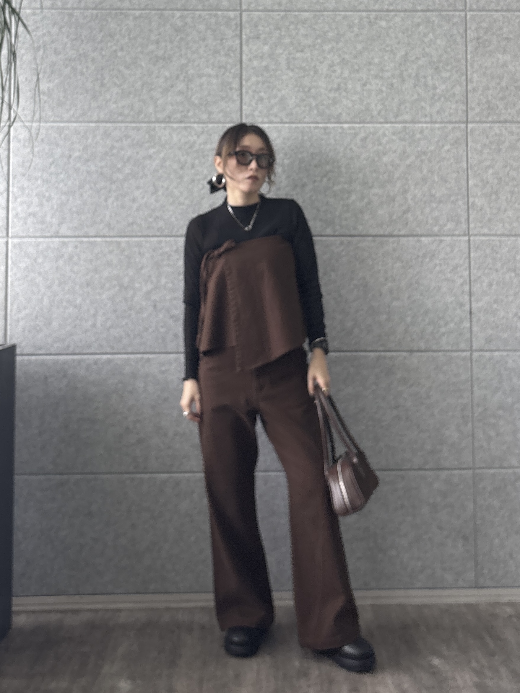 kotakiさんの「INDIVI｜シアーラメハイネックカットソー」を使ったコーディネート