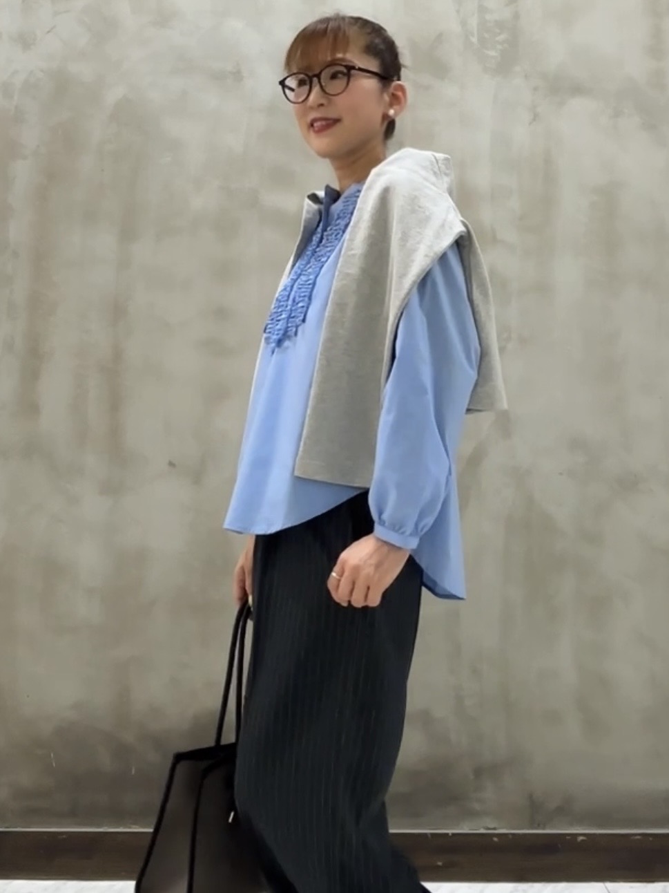 Yasucoさんの「Dessin｜【洗える/7色展開/XS-L】フロントフリルブラウス」を使ったコーディネート