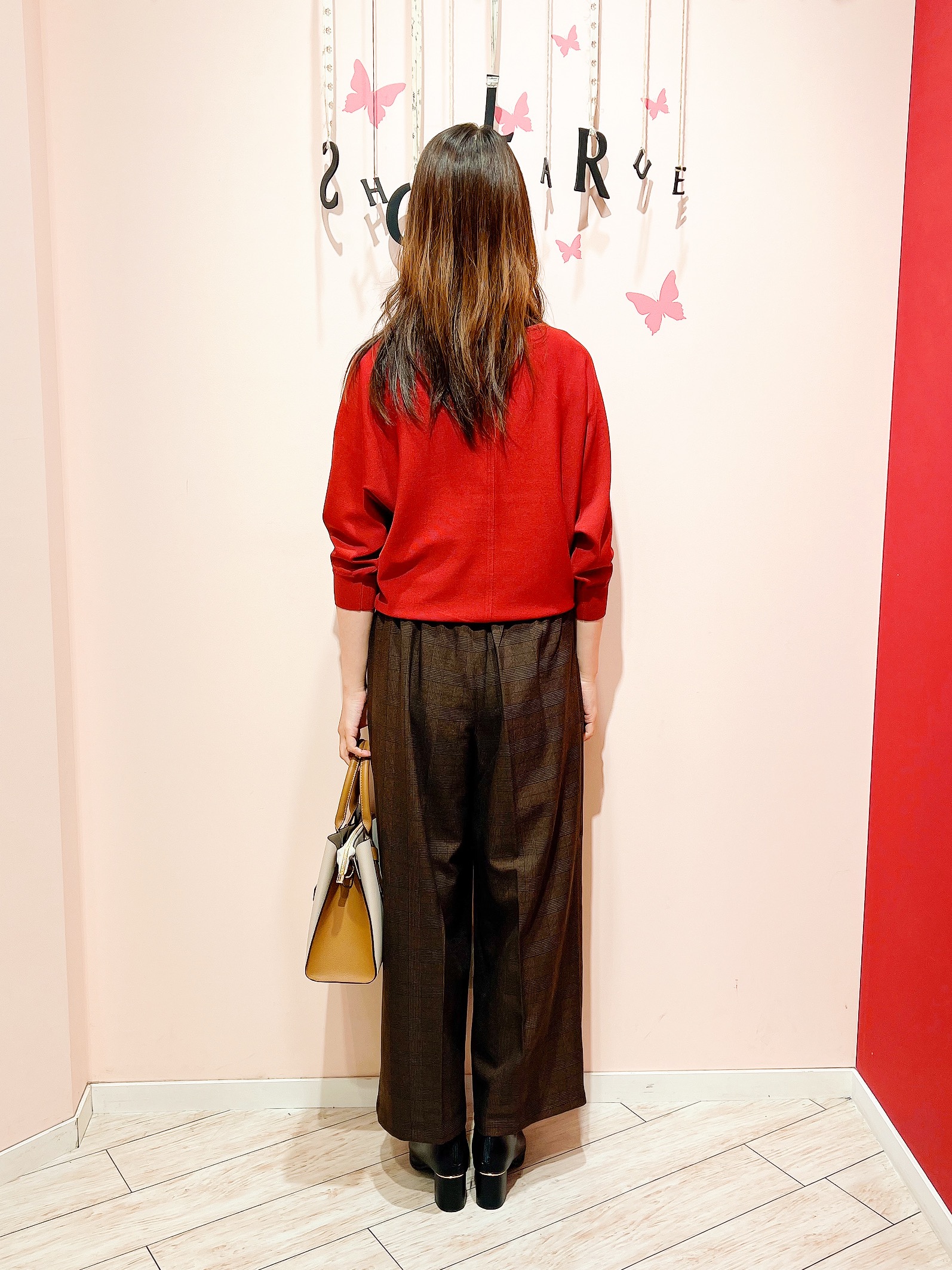Muuさんの「SHOO･LA･RUE｜【洗濯機可】軽やかさらタッチ インせず着られる すっきり見えドルマンニット」を使ったコーディネート