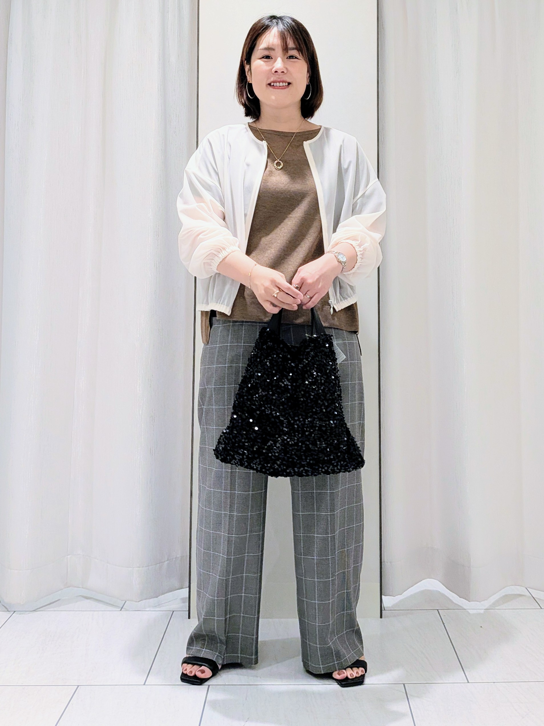 Onumaさんの「UNTITLED｜【アンサンブル可/品のある透け感】Tシャツ風ニットトップス」を使ったコーディネート