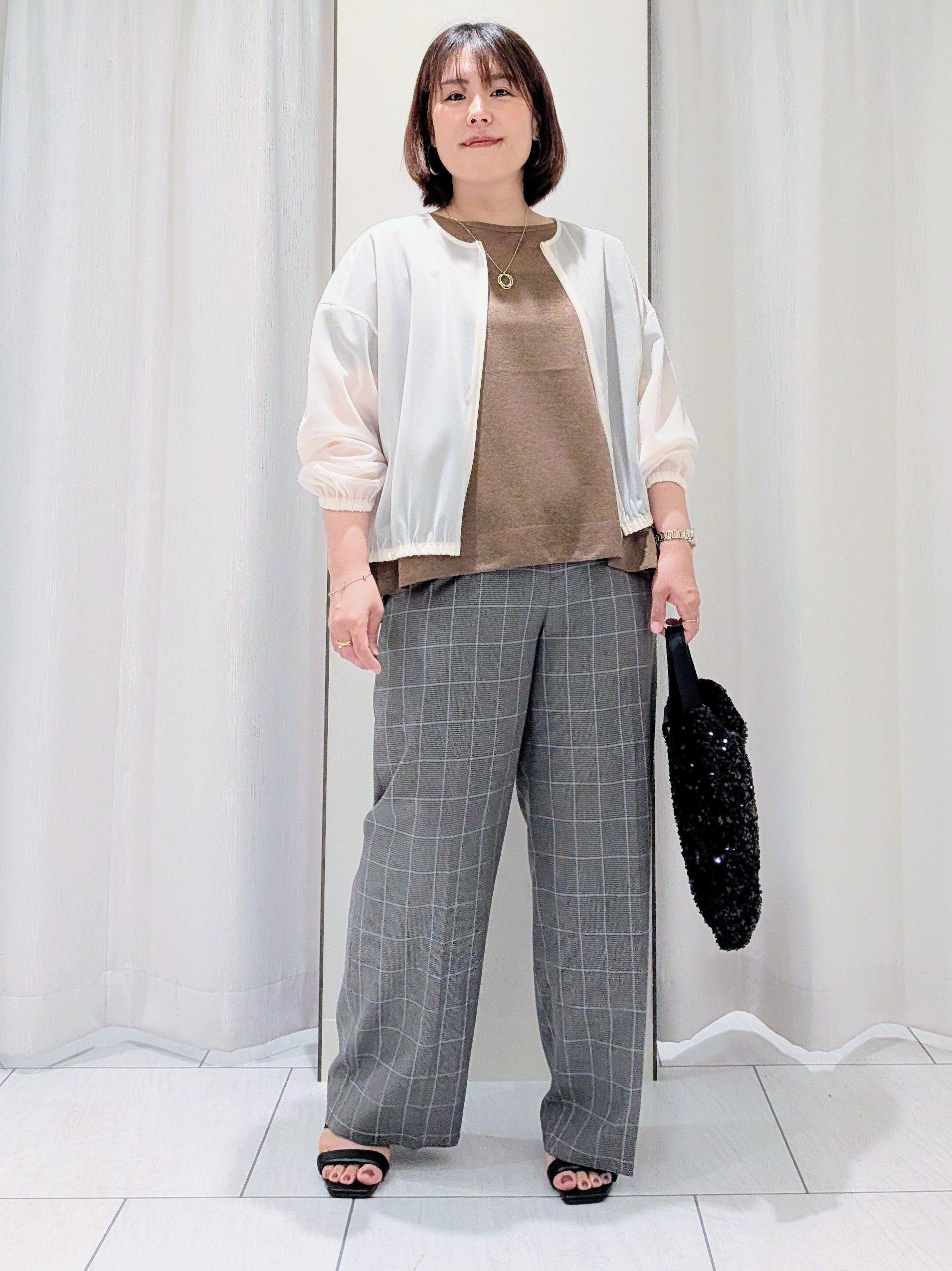 Onumaさんの「UNTITLED｜【アンサンブル可/品のある透け感】Tシャツ風ニットトップス」を使ったコーディネート