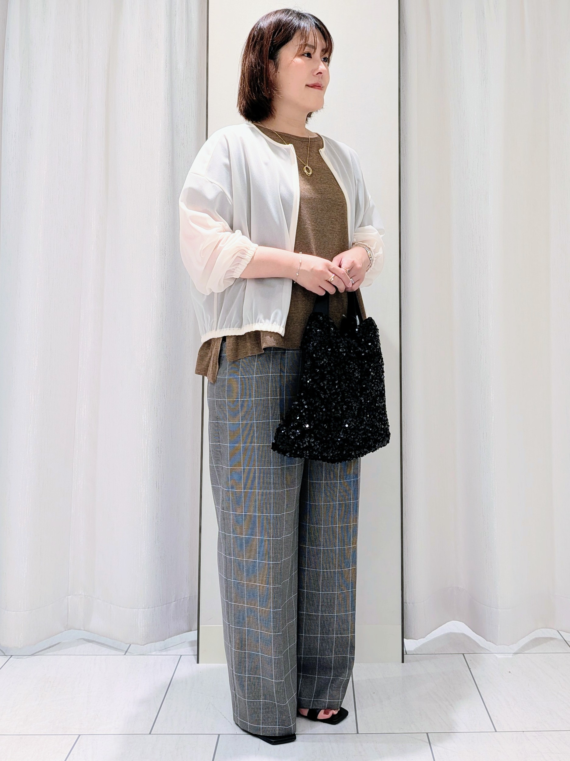 Onumaさんの「UNTITLED｜【アンサンブル可/品のある透け感】Tシャツ風ニットトップス」を使ったコーディネート