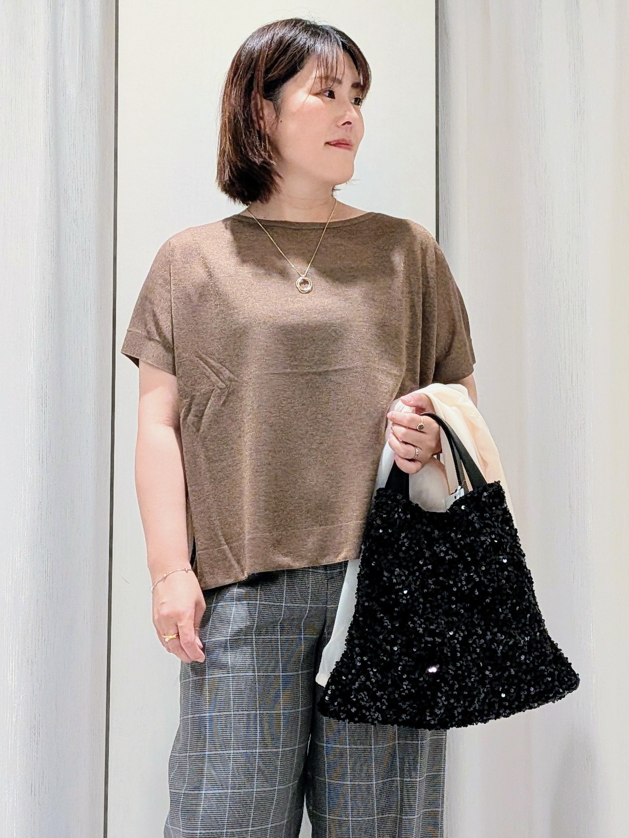 Onumaさんの「UNTITLED｜【アンサンブル可/品のある透け感】Tシャツ風ニットトップス」を使ったコーディネート