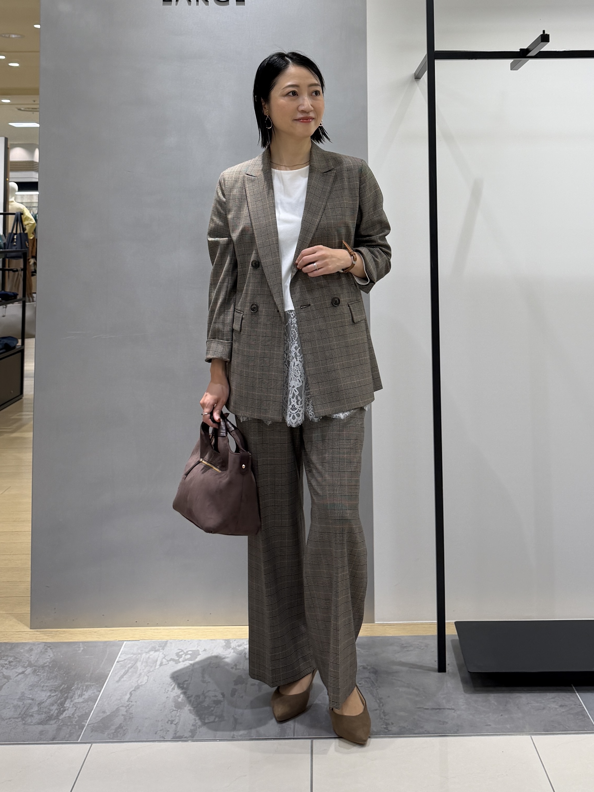 shihoさんの「INDIVI｜【洗濯機OK／ストレッチ◎】秋はじめのダブルジャケット」を使ったコーディネート