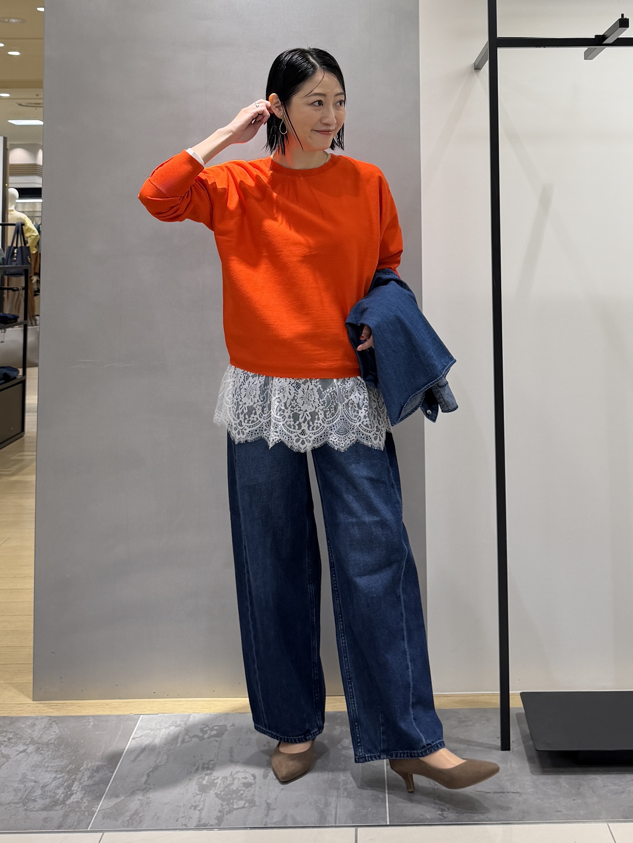 shihoさんの「INDIVI｜【選べる6色／ストレッチ◎】きれいめドルマンスリーブニット」を使ったコーディネート