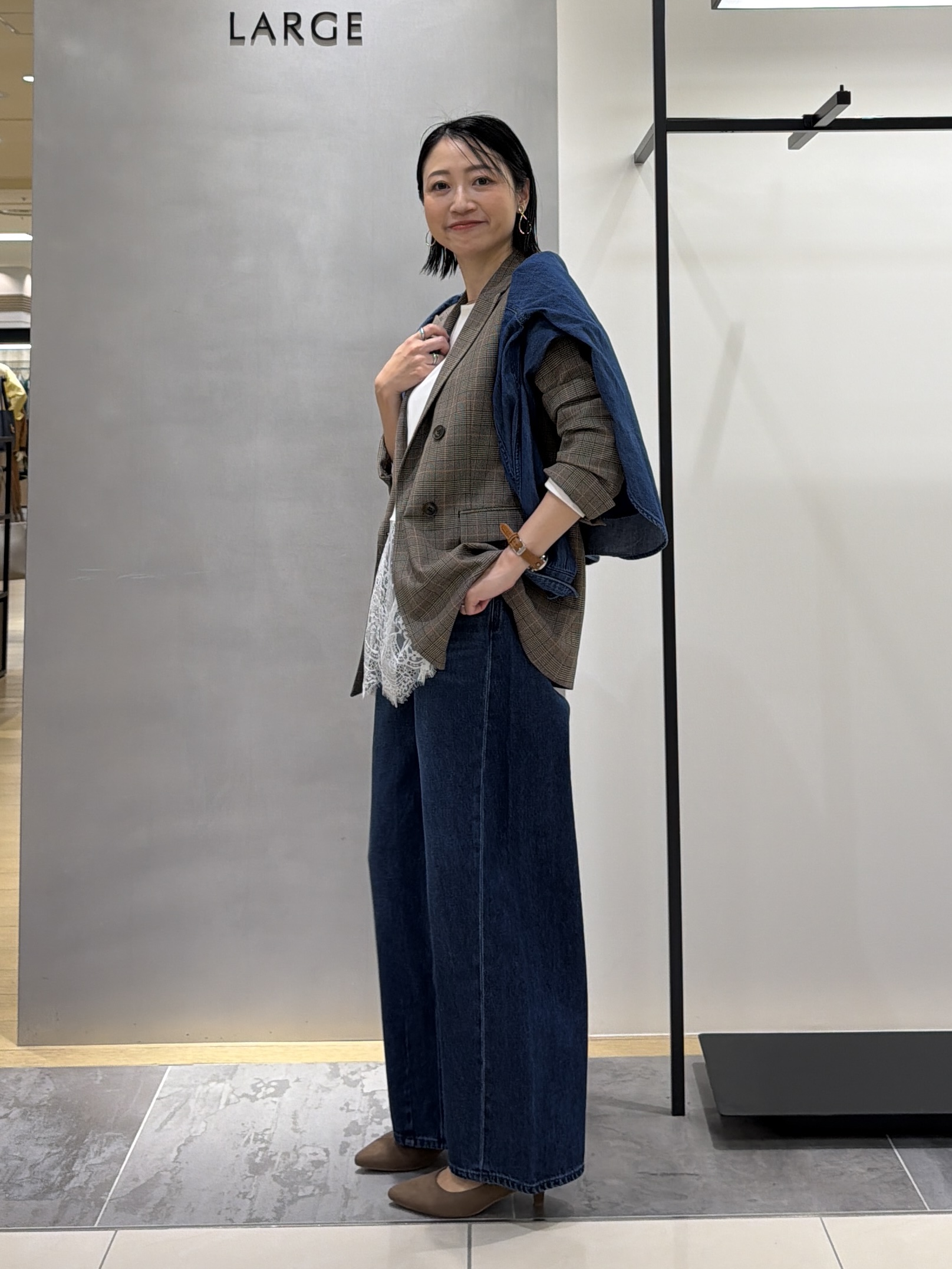 shihoさんの「INDIVI｜【洗濯機OK／ストレッチ◎】秋はじめのダブルジャケット」を使ったコーディネート