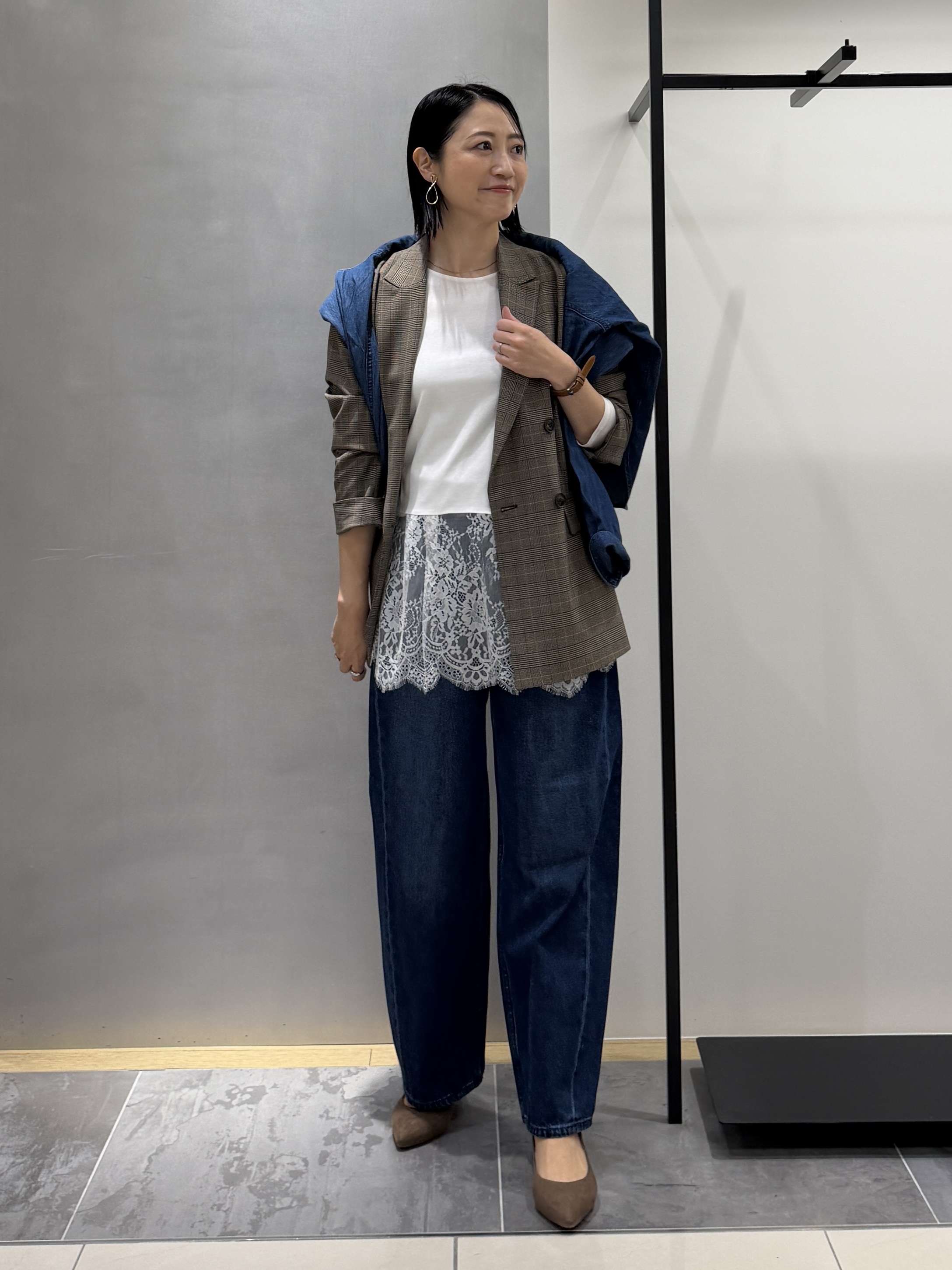 shihoさんの「INDIVI｜【洗濯機OK／ストレッチ◎】秋はじめのダブルジャケット」を使ったコーディネート