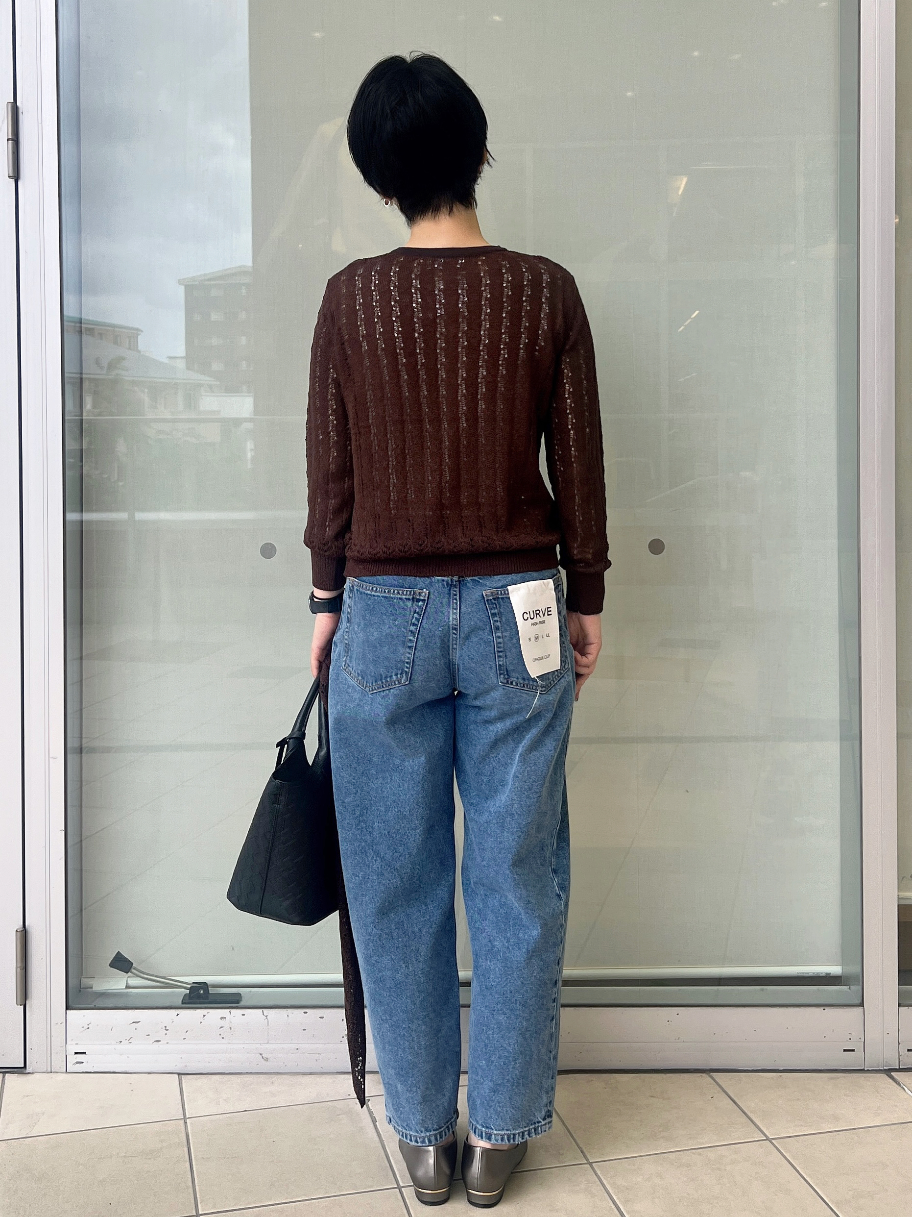 yo-koさんの「OPAQUE.CLIP｜＜ニットスカーフ付き＞透かし編みカーディガン【洗濯機ＯＫ】」を使ったコーディネート