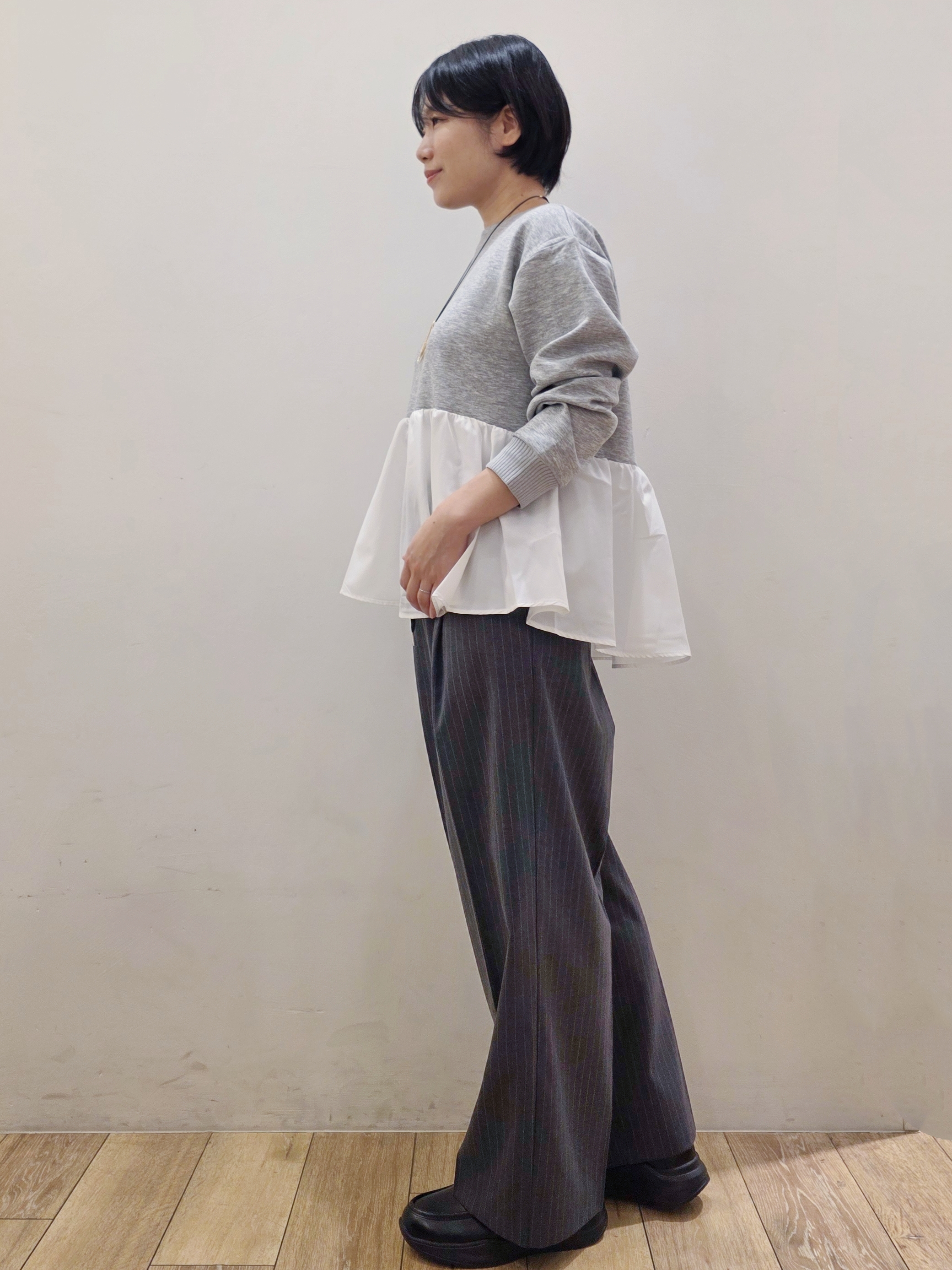yuyuさんの「OPAQUE.CLIP｜ペプラムドッキングトップス【洗濯機OK】」を使ったコーディネート