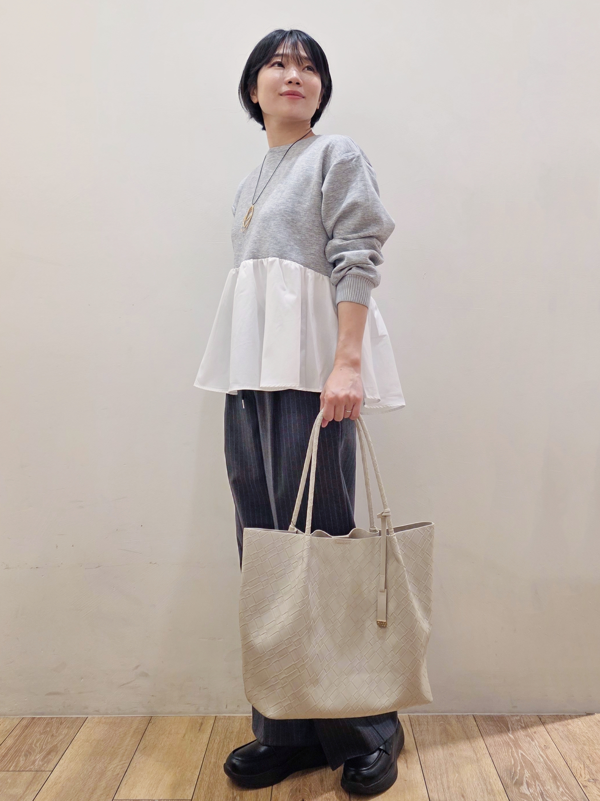 yuyuさんの「OPAQUE.CLIP｜ペプラムドッキングトップス【洗濯機OK】」を使ったコーディネート